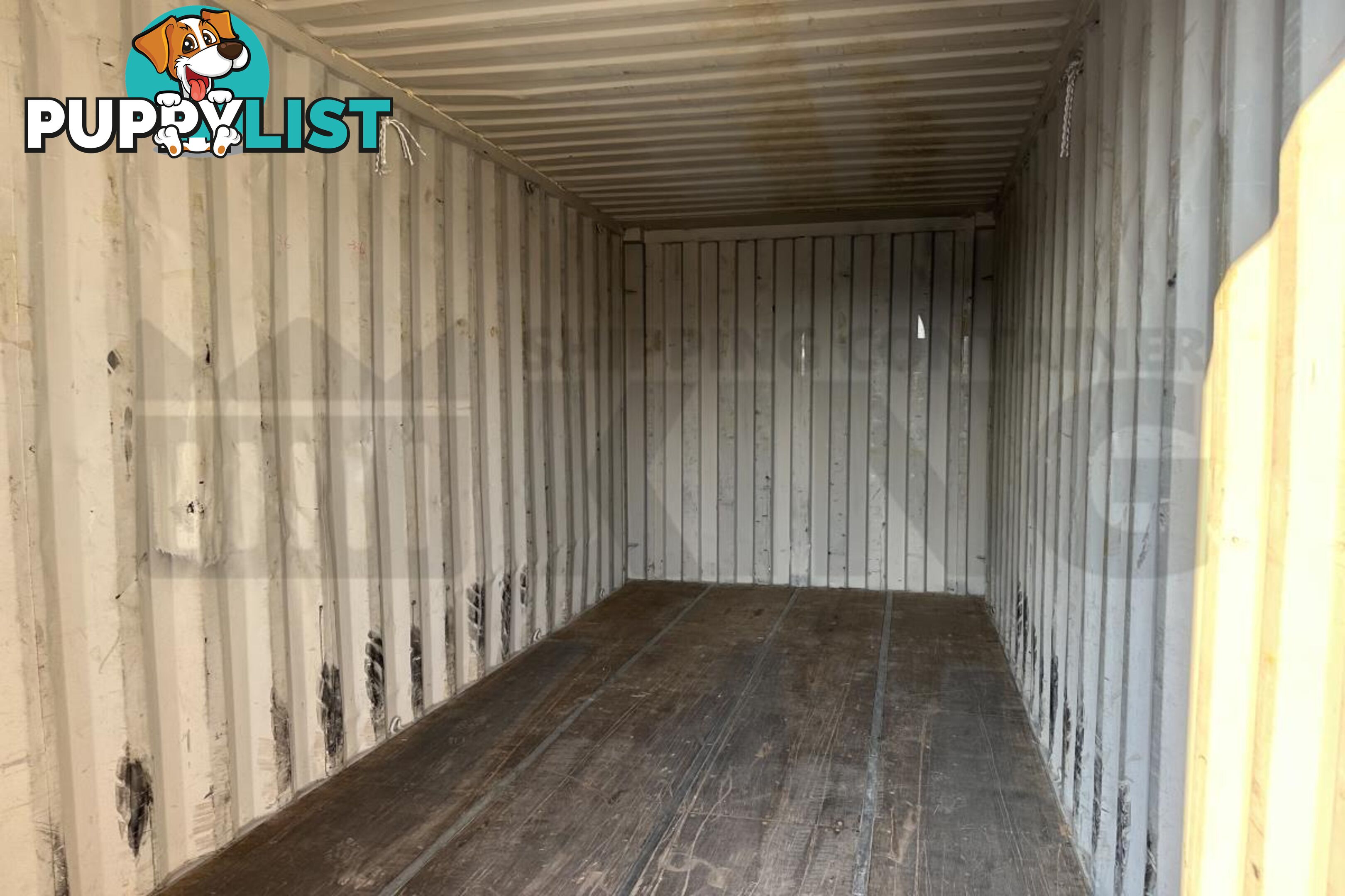 20' STANDARD HEIGHT SHIPPING CONTAINER - in Toowoomba