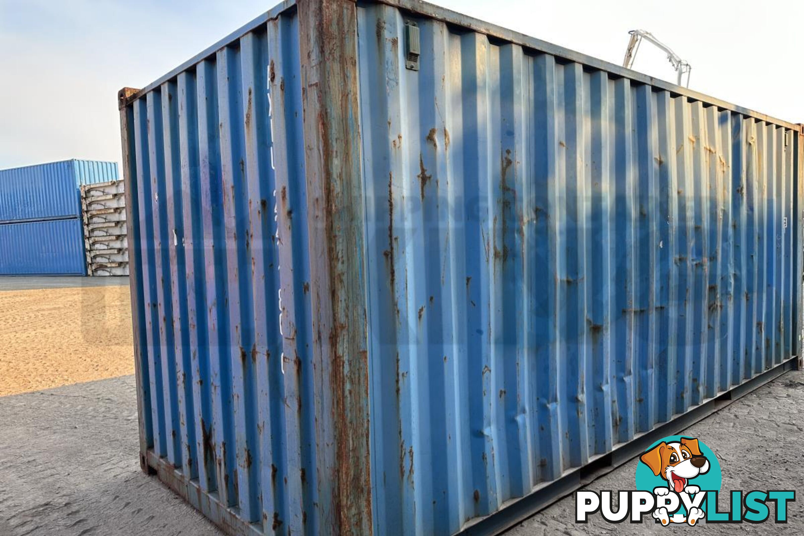 20' STANDARD HEIGHT SHIPPING CONTAINER - in Toowoomba