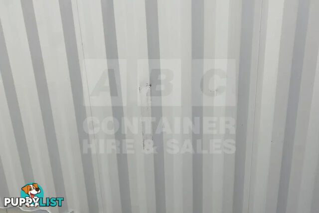 20' STANDARD HEIGHT SHIPPING CONTAINER - in Brisbane