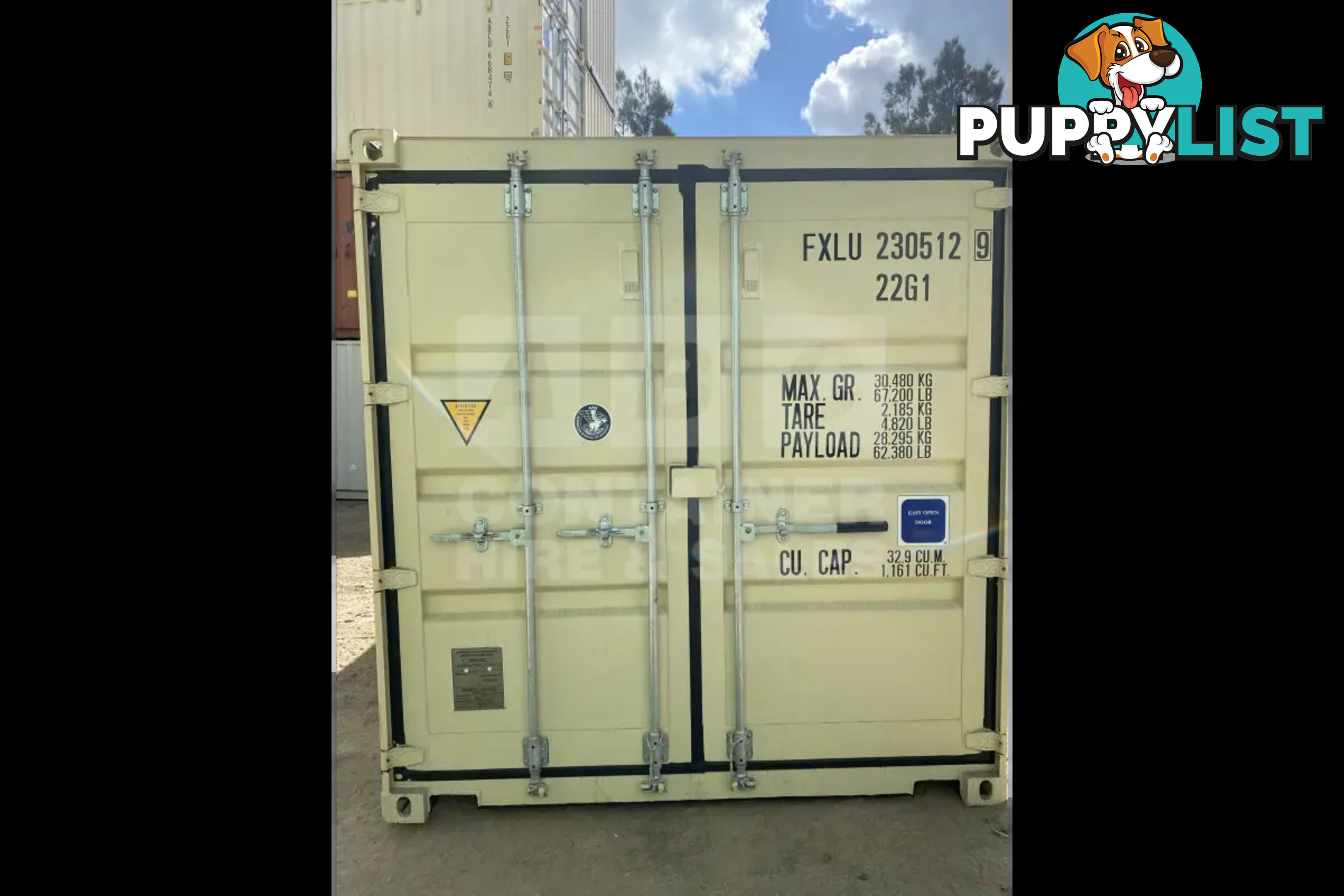 20' STANDARD HEIGHT SHIPPING CONTAINER (TRI DOOR) - in Brisbane