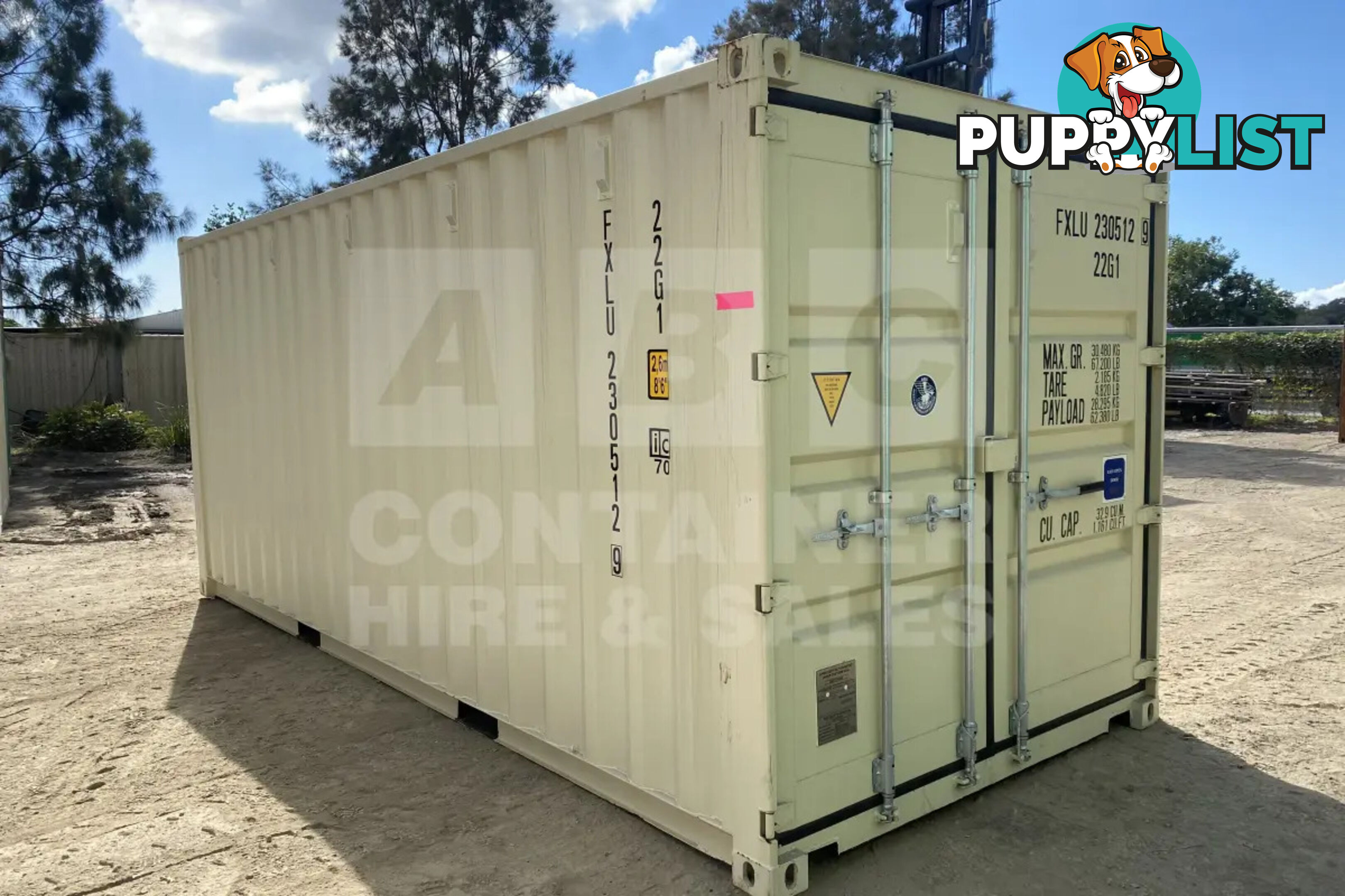 20' STANDARD HEIGHT SHIPPING CONTAINER (TRI DOOR) - in Brisbane