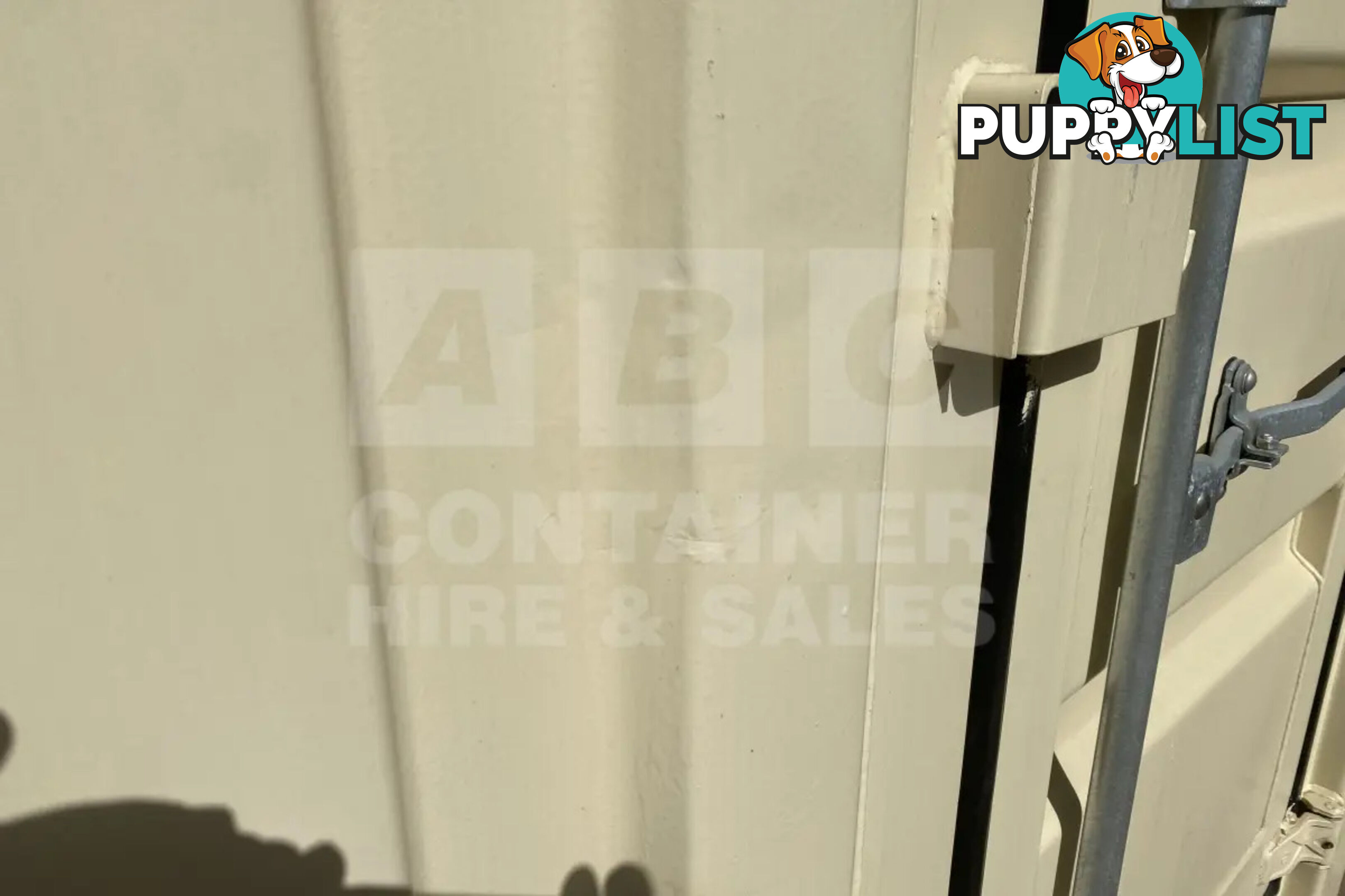 20' STANDARD HEIGHT SHIPPING CONTAINER (TRI DOOR) - in Brisbane