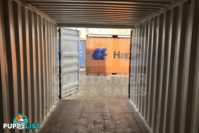 20' STANDARD HEIGHT SHIPPING CONTAINER - in Brisbane
