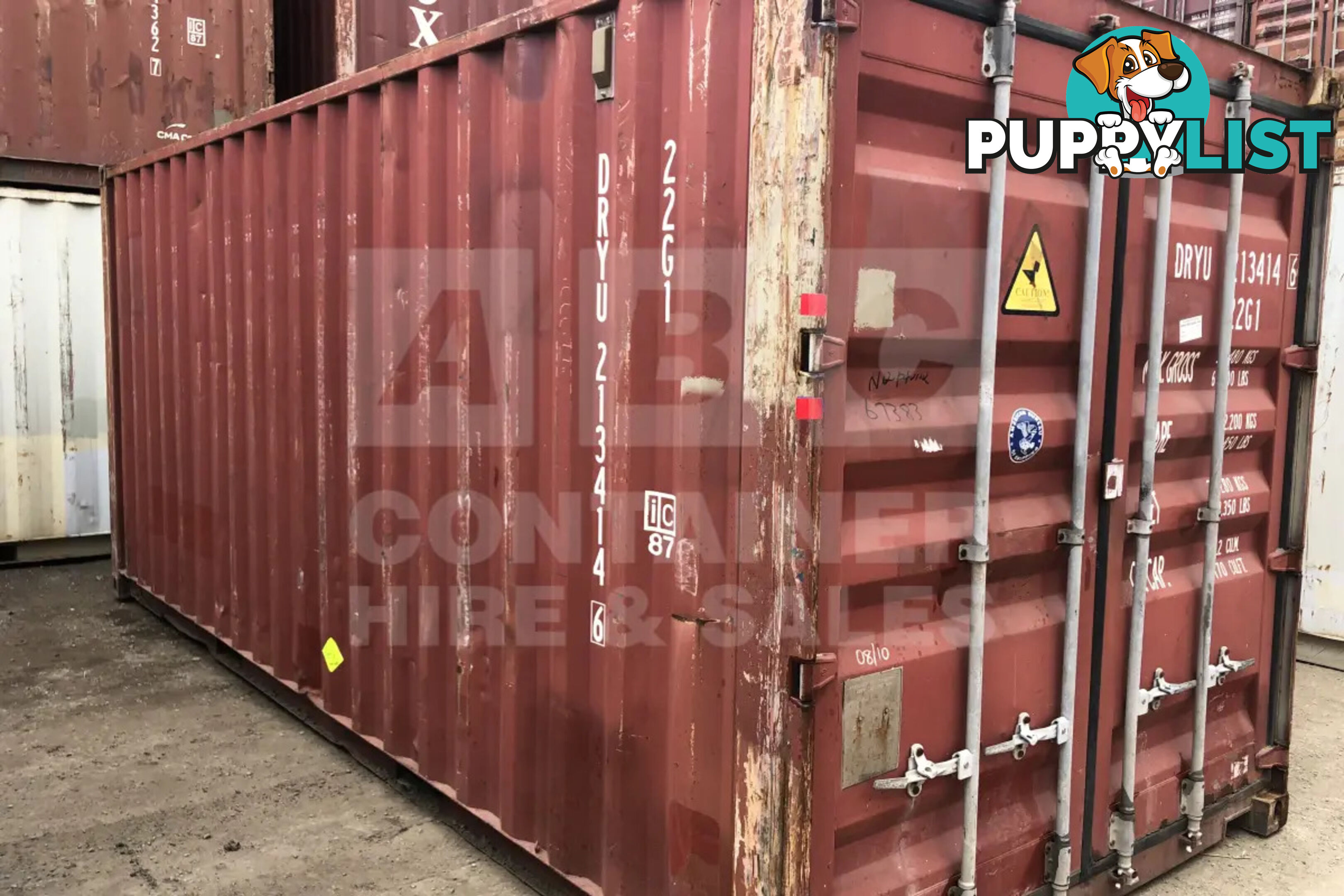 20' STANDARD HEIGHT SHIPPING CONTAINER - in Brisbane