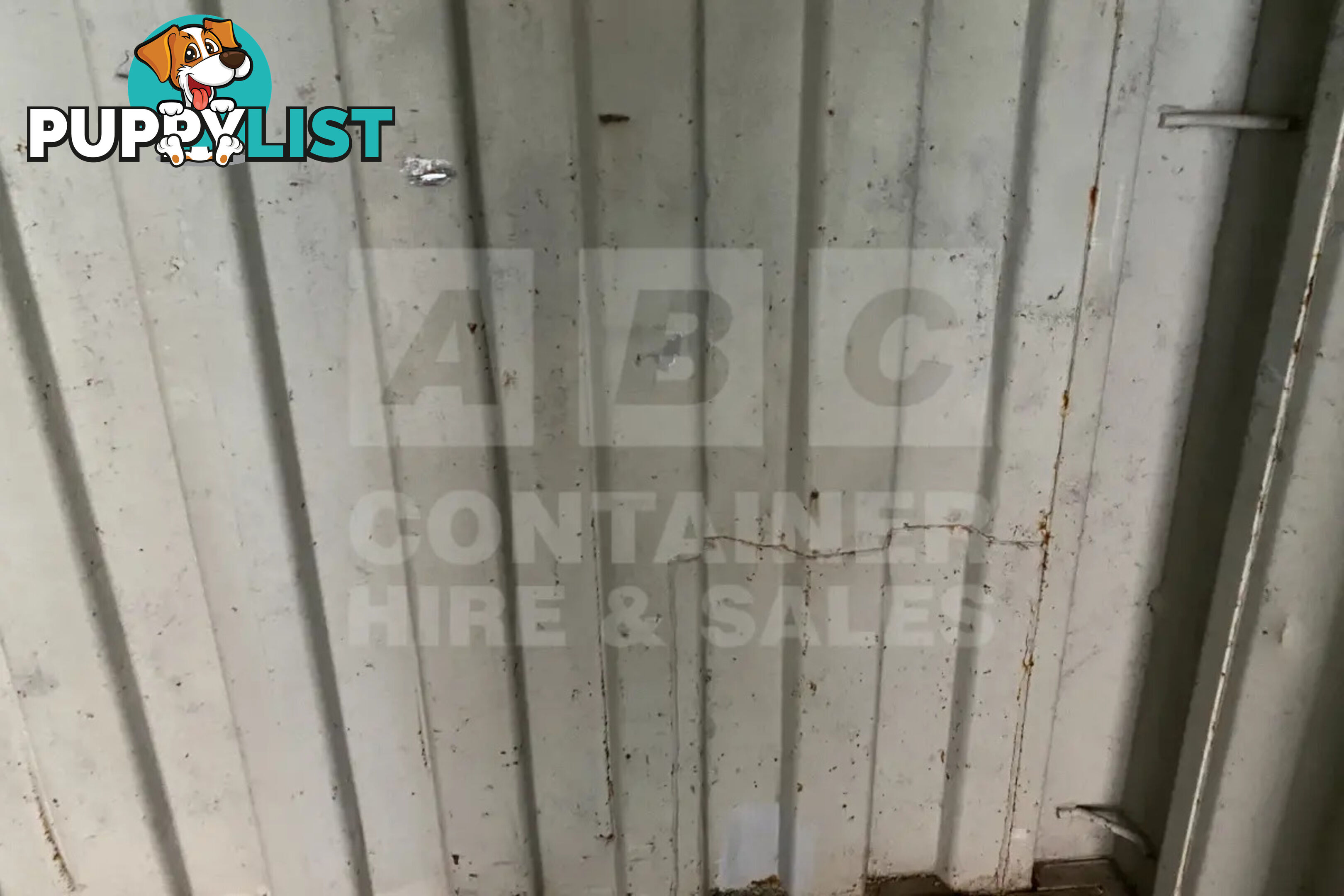 20' STANDARD HEIGHT SHIPPING CONTAINER - in Brisbane