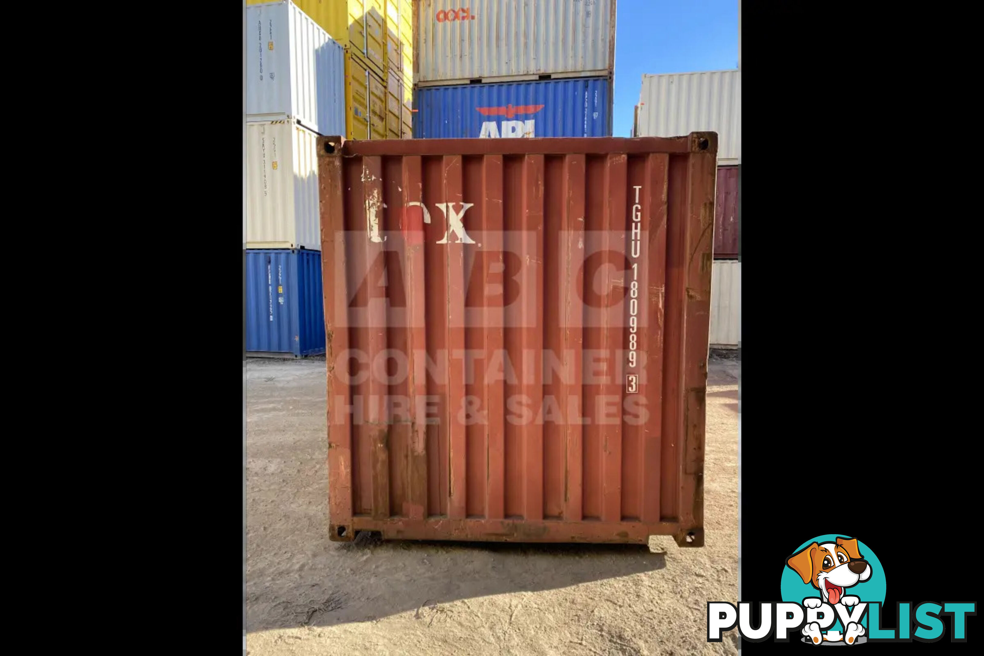 20' STANDARD HEIGHT SHIPPING CONTAINER - in Brisbane
