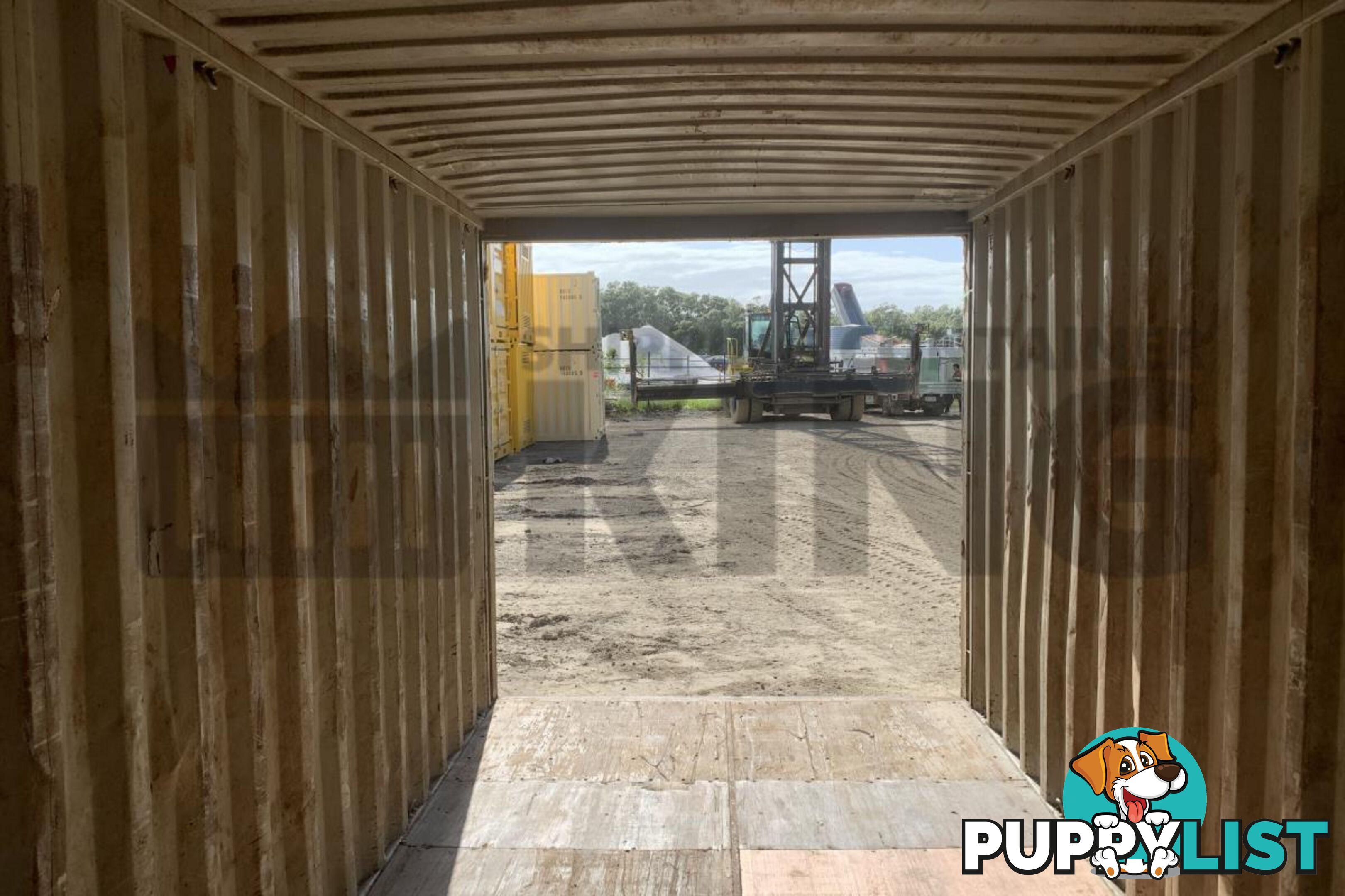 20' STANDARD HEIGHT SHIPPING CONTAINER