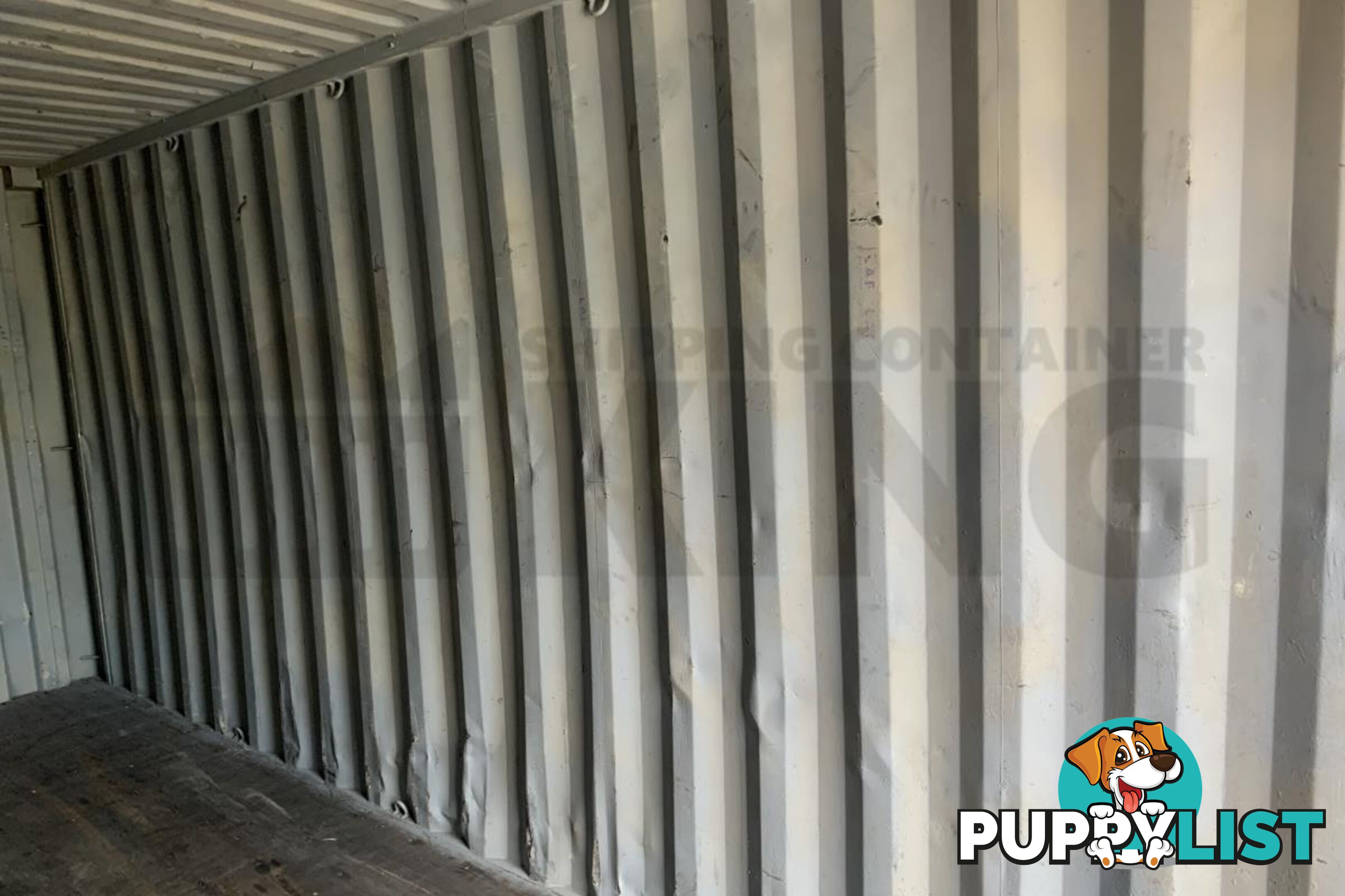 20' STANDARD HEIGHT SHIPPING CONTAINER - in Brisbane