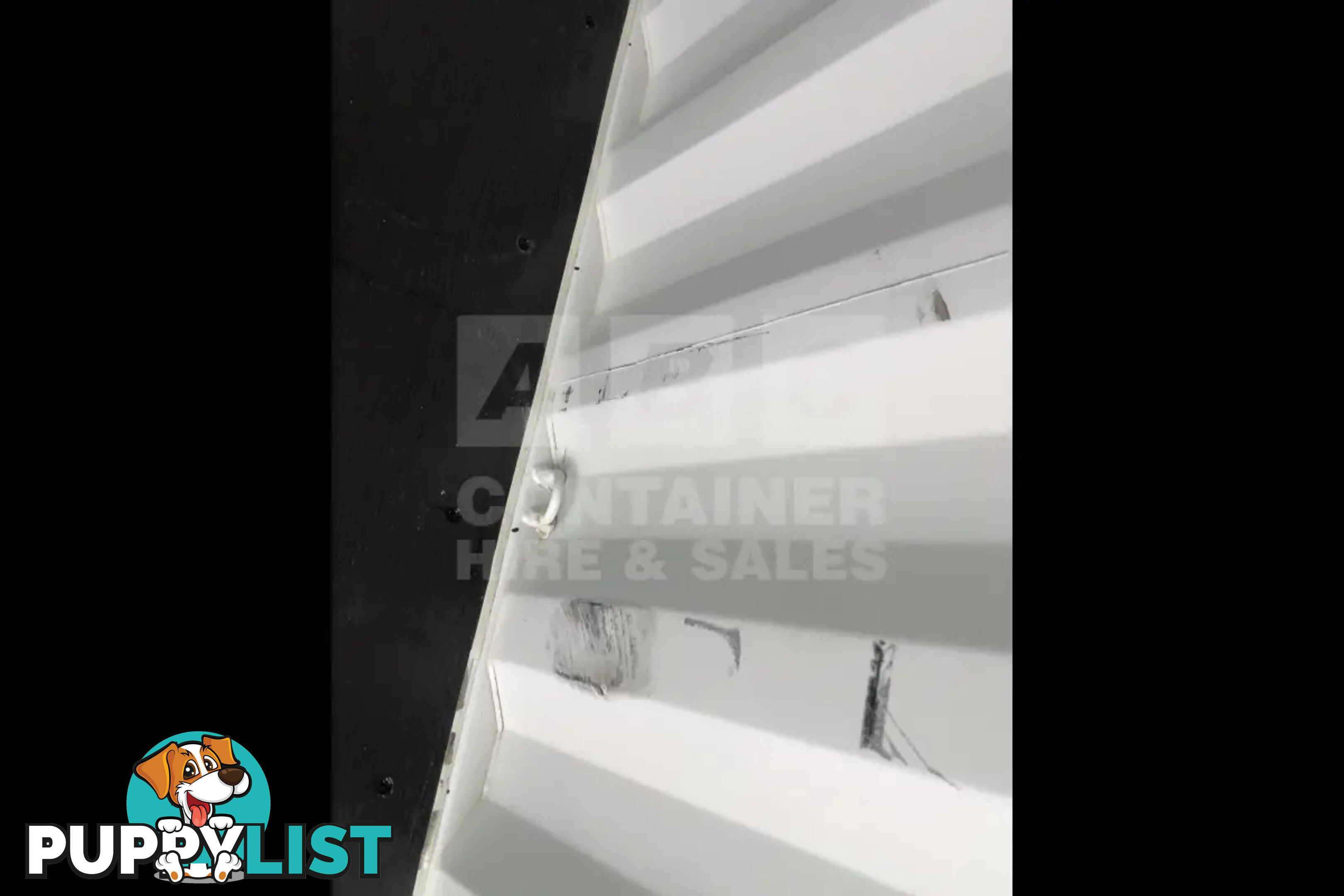 20' STANDARD HEIGHT SHIPPING CONTAINER