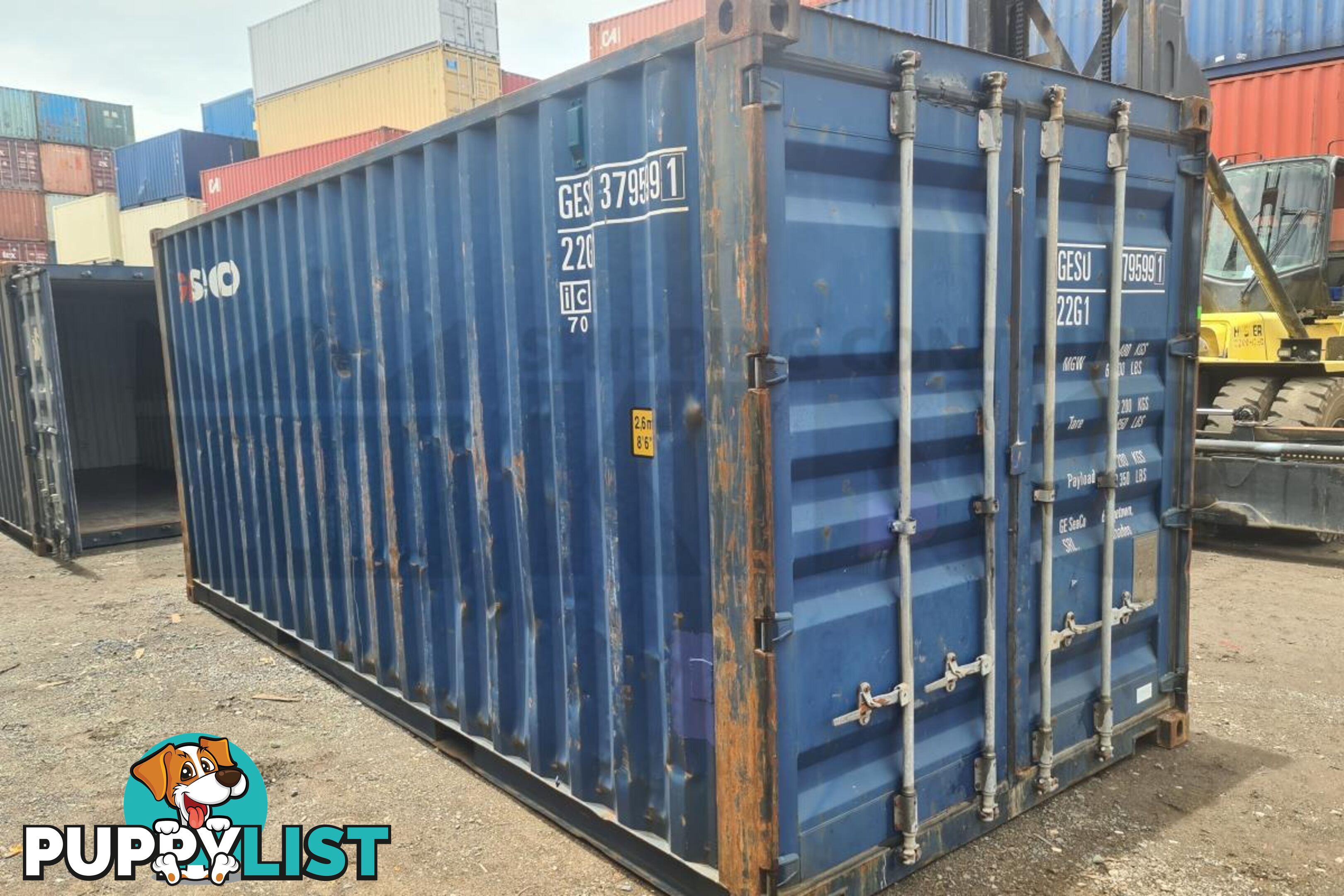 20' STANDARD HEIGHT SHIPPING CONTAINER - in Brisbane