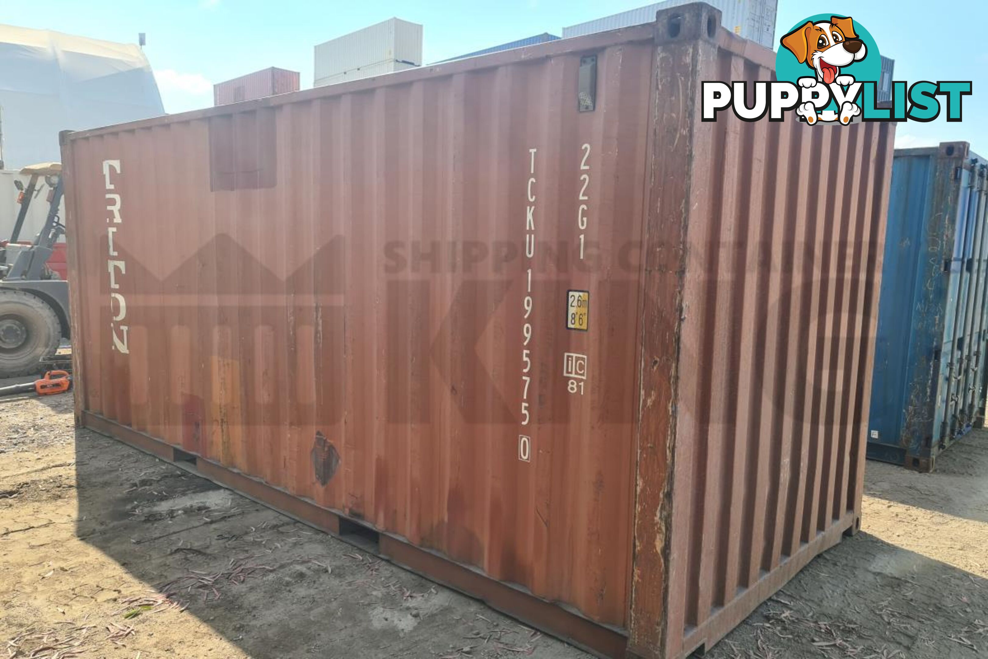 20' STANDARD HEIGHT SHIPPING CONTAINER - in Brisbane