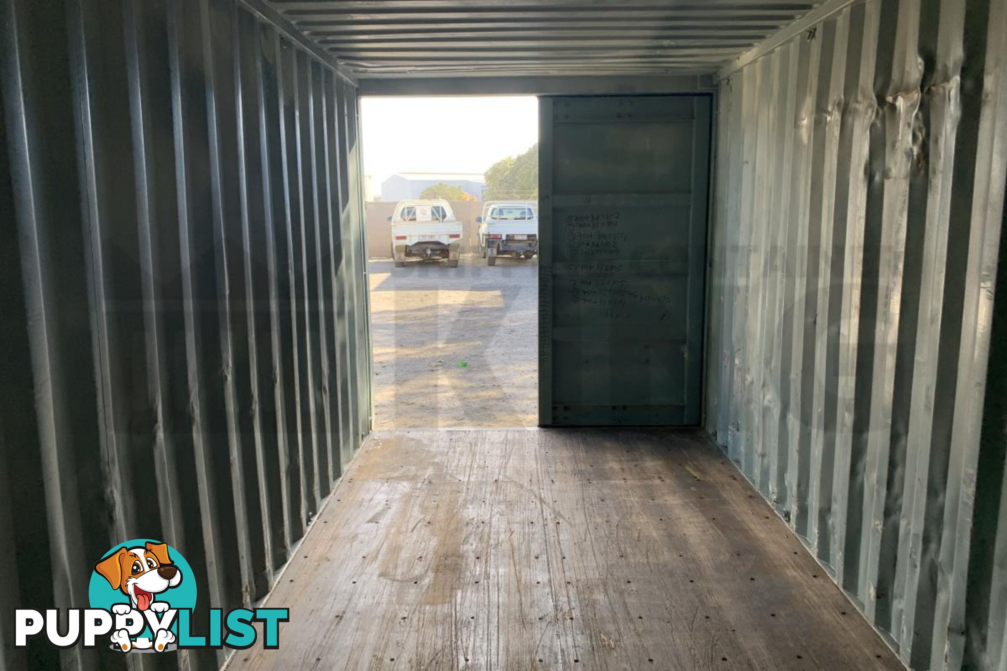 20' STANDARD HEIGHT SHIPPING CONTAINER - in Cairns