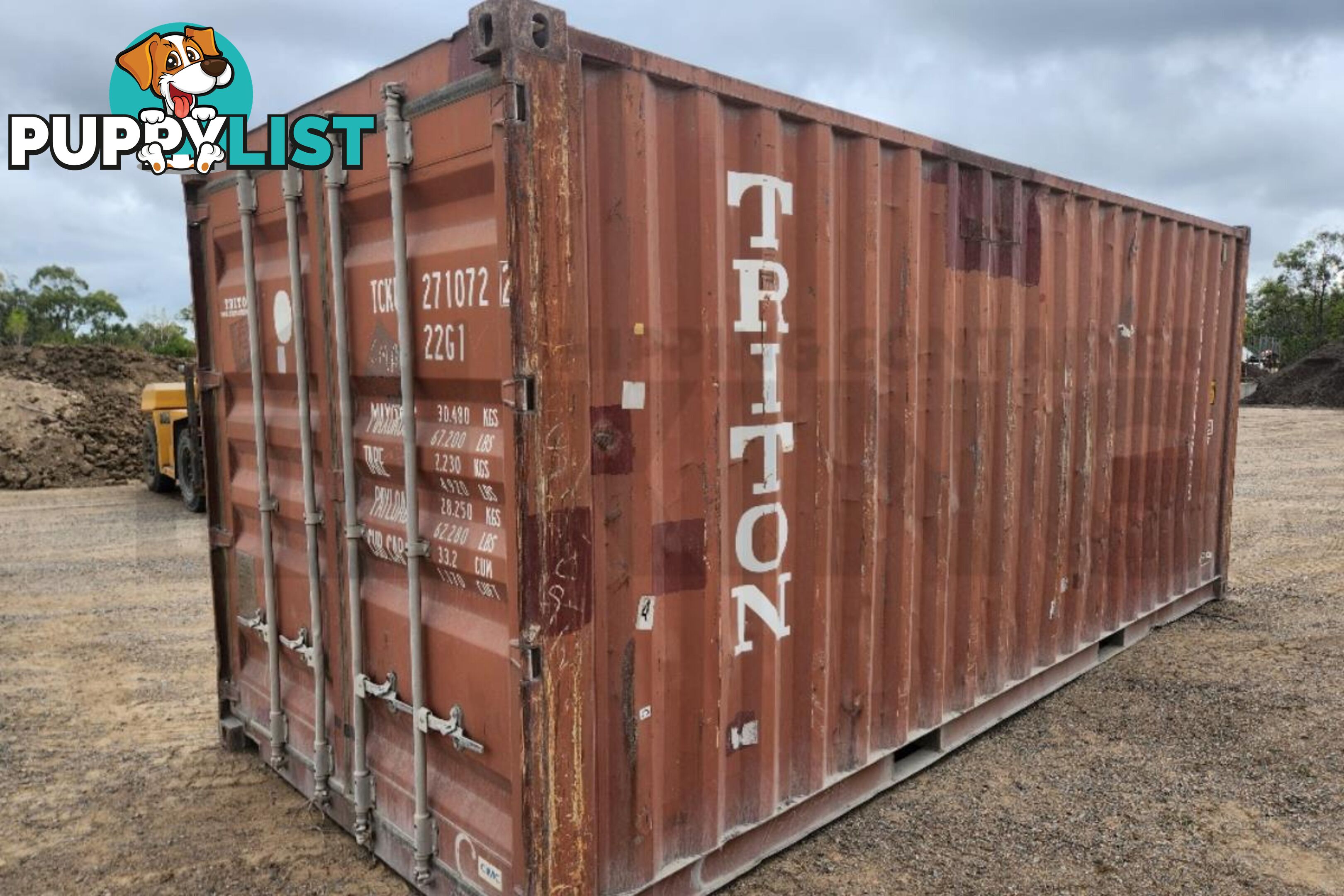 20' STANDARD HEIGHT SHIPPING CONTAINER - in Townsville