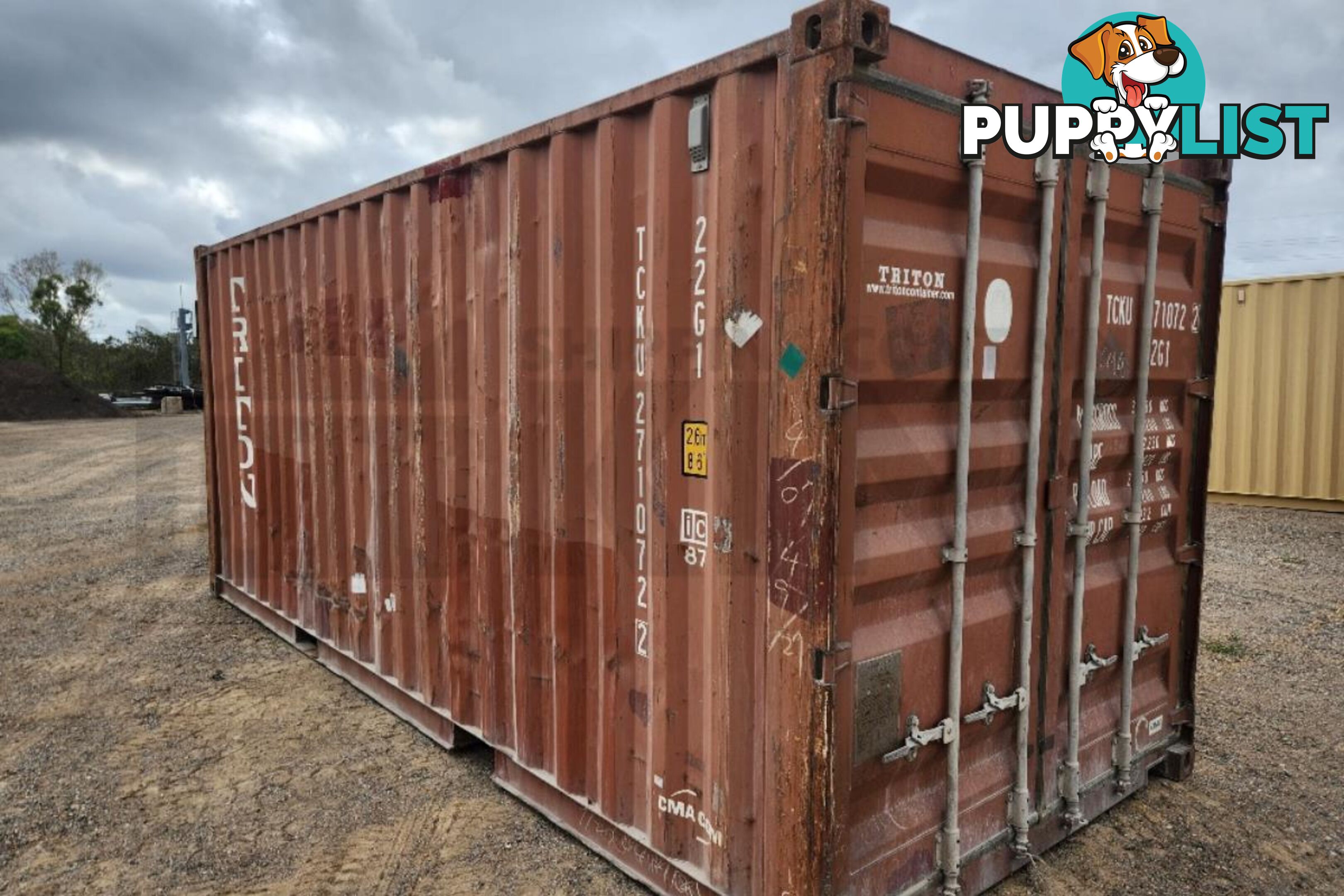 20' STANDARD HEIGHT SHIPPING CONTAINER - in Townsville