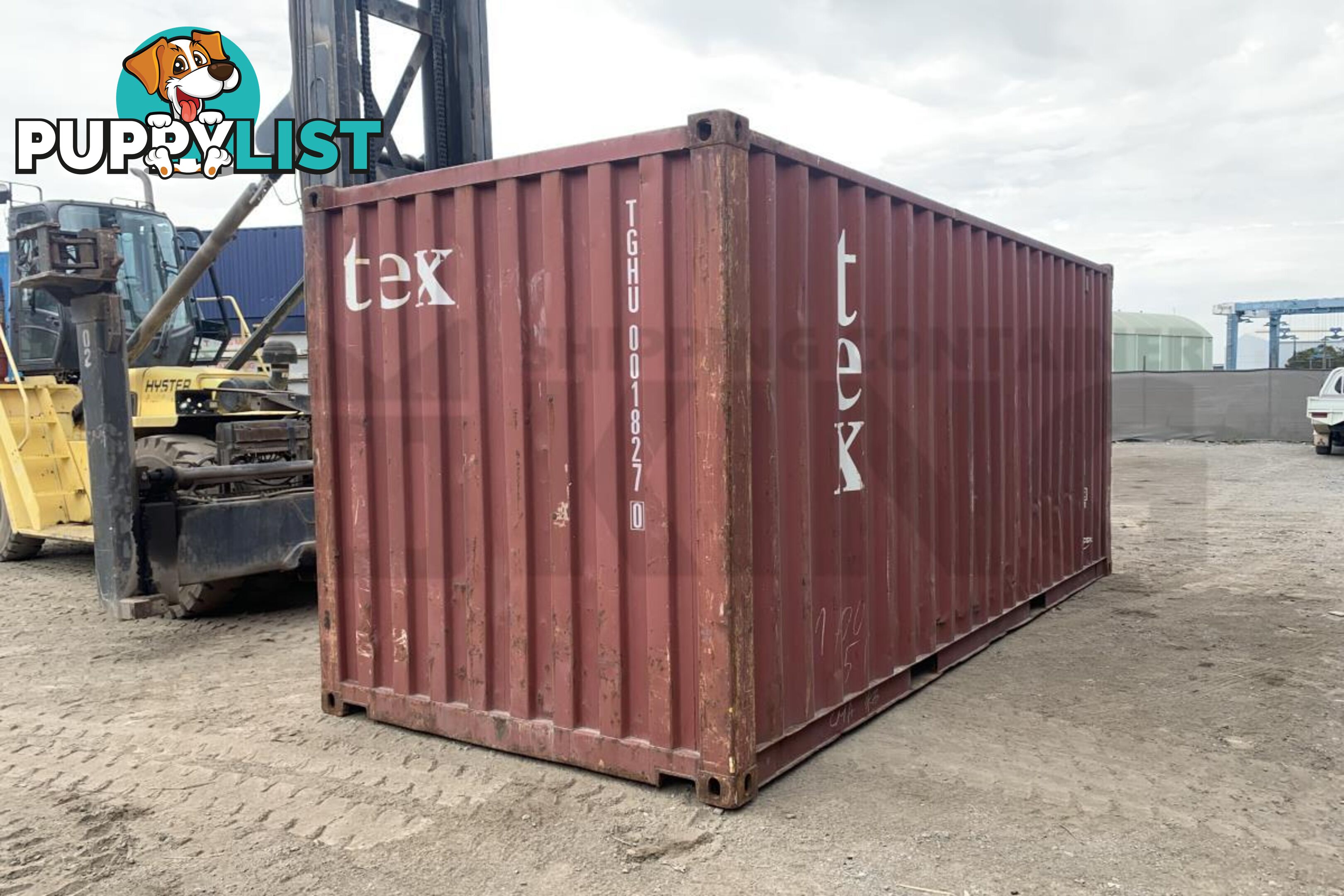 20' STANDARD HEIGHT SHIPPING CONTAINER - in Brisbane