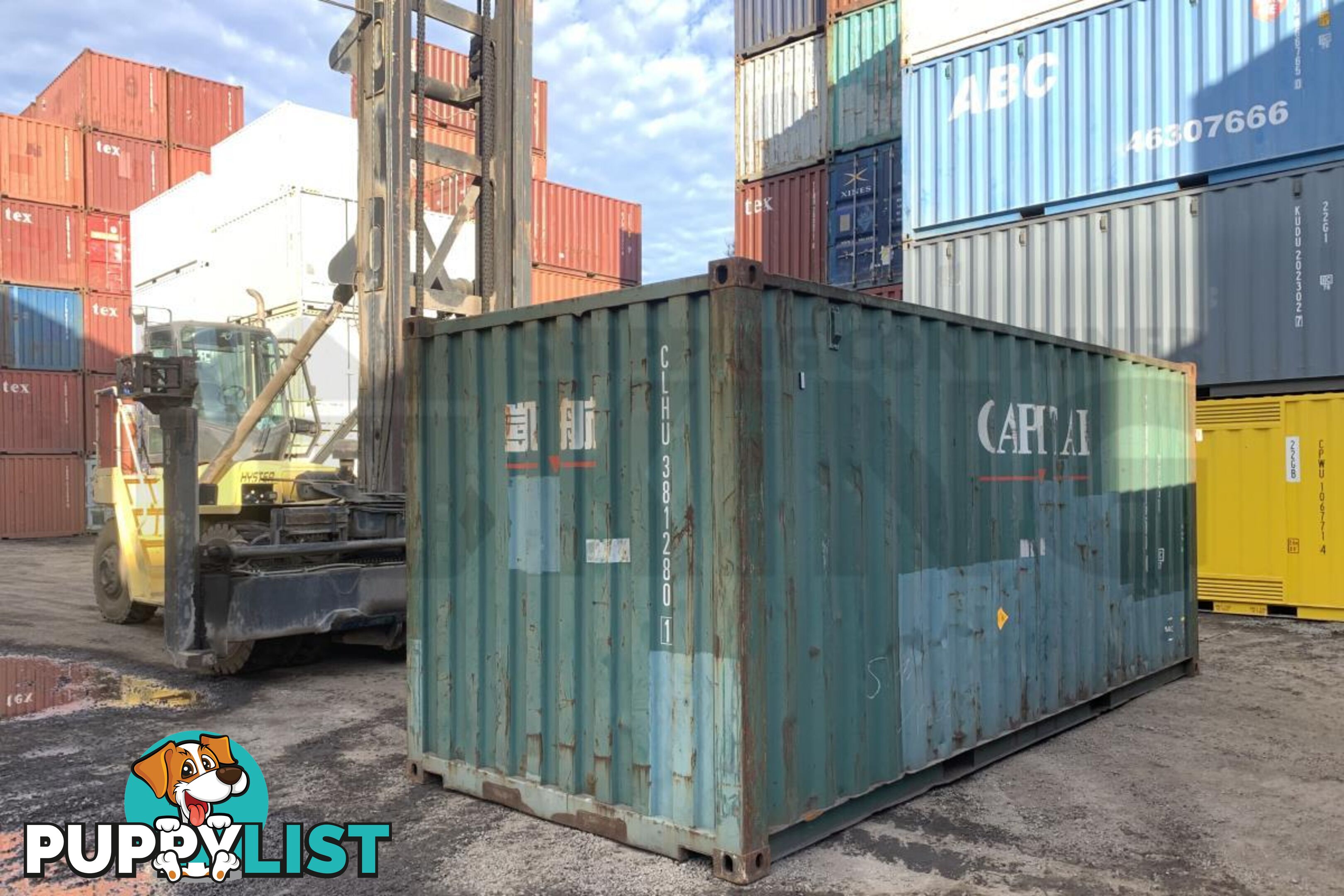 20' STANDARD HEIGHT SHIPPING CONTAINER - in Brisbane