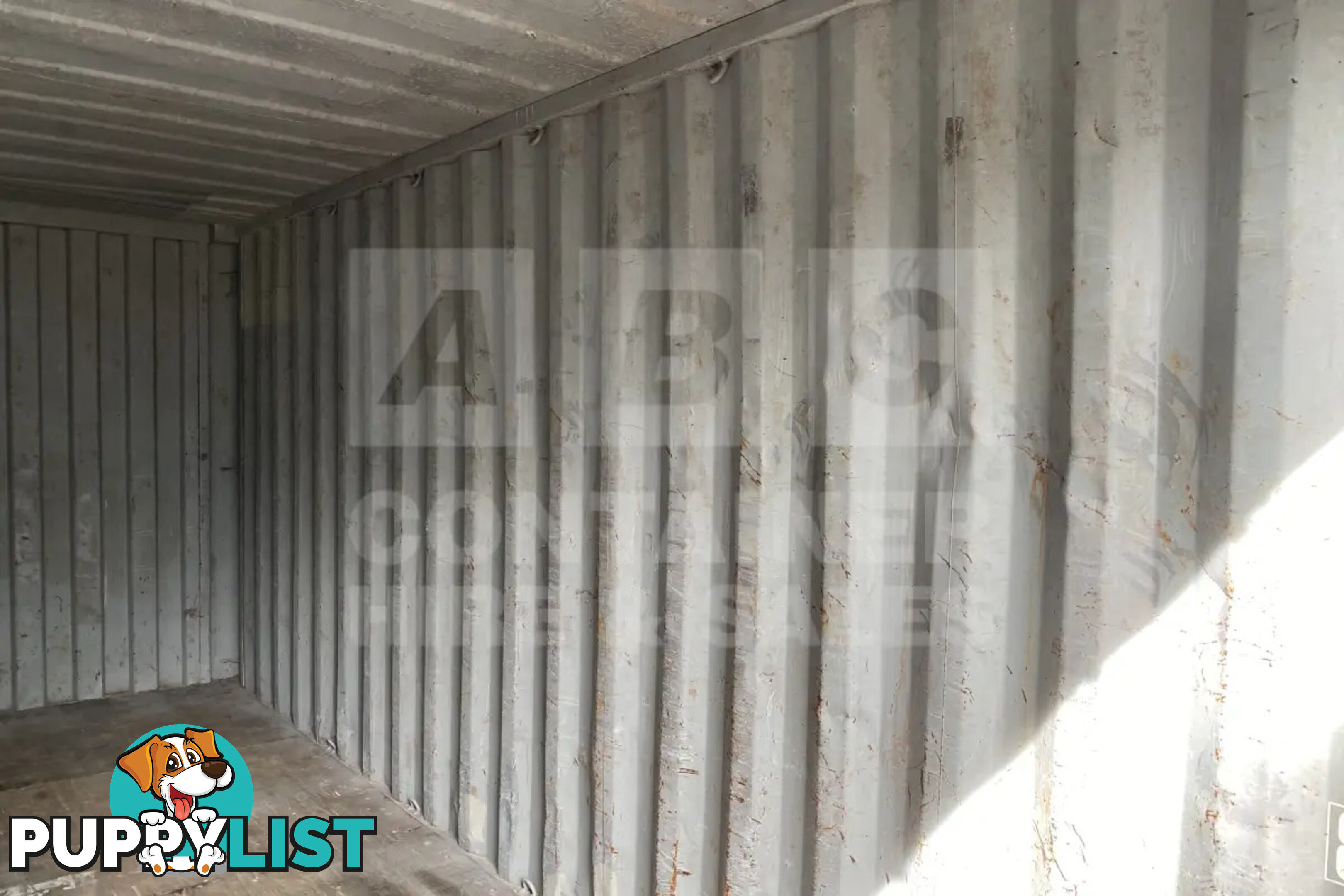 20' STANDARD HEIGHT SHIPPING CONTAINER - in Brisbane