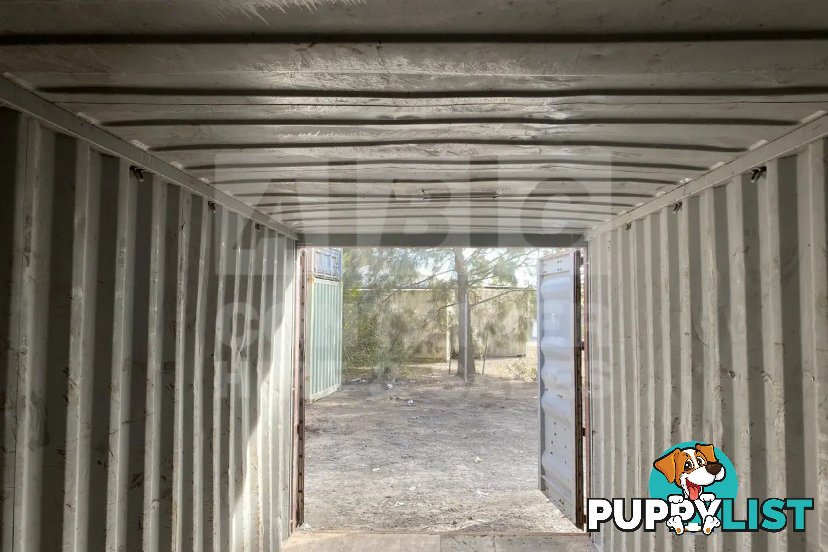 20' STANDARD HEIGHT SHIPPING CONTAINER - in Brisbane