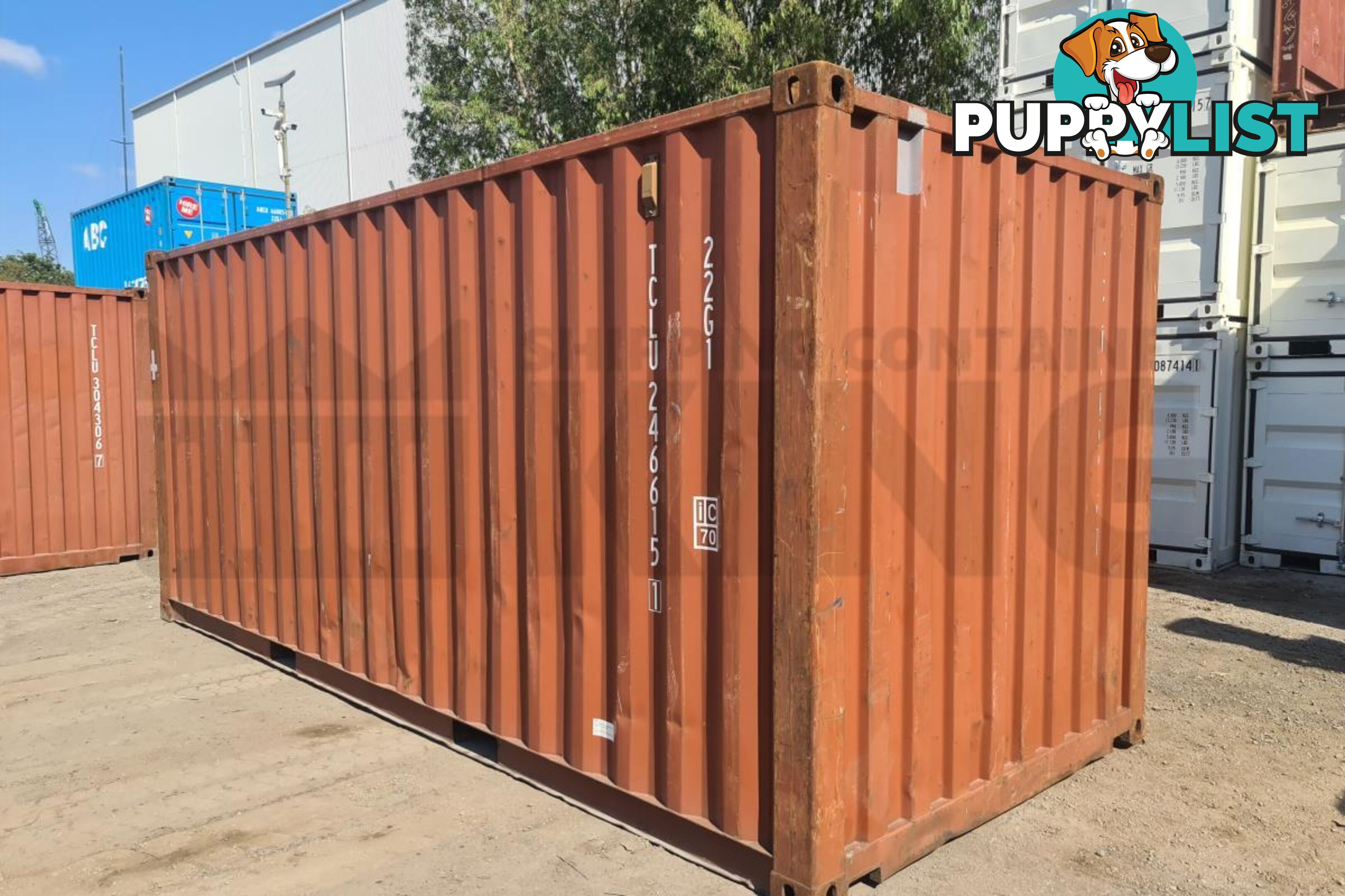 20' STANDARD HEIGHT SHIPPING CONTAINER - in Brisbane