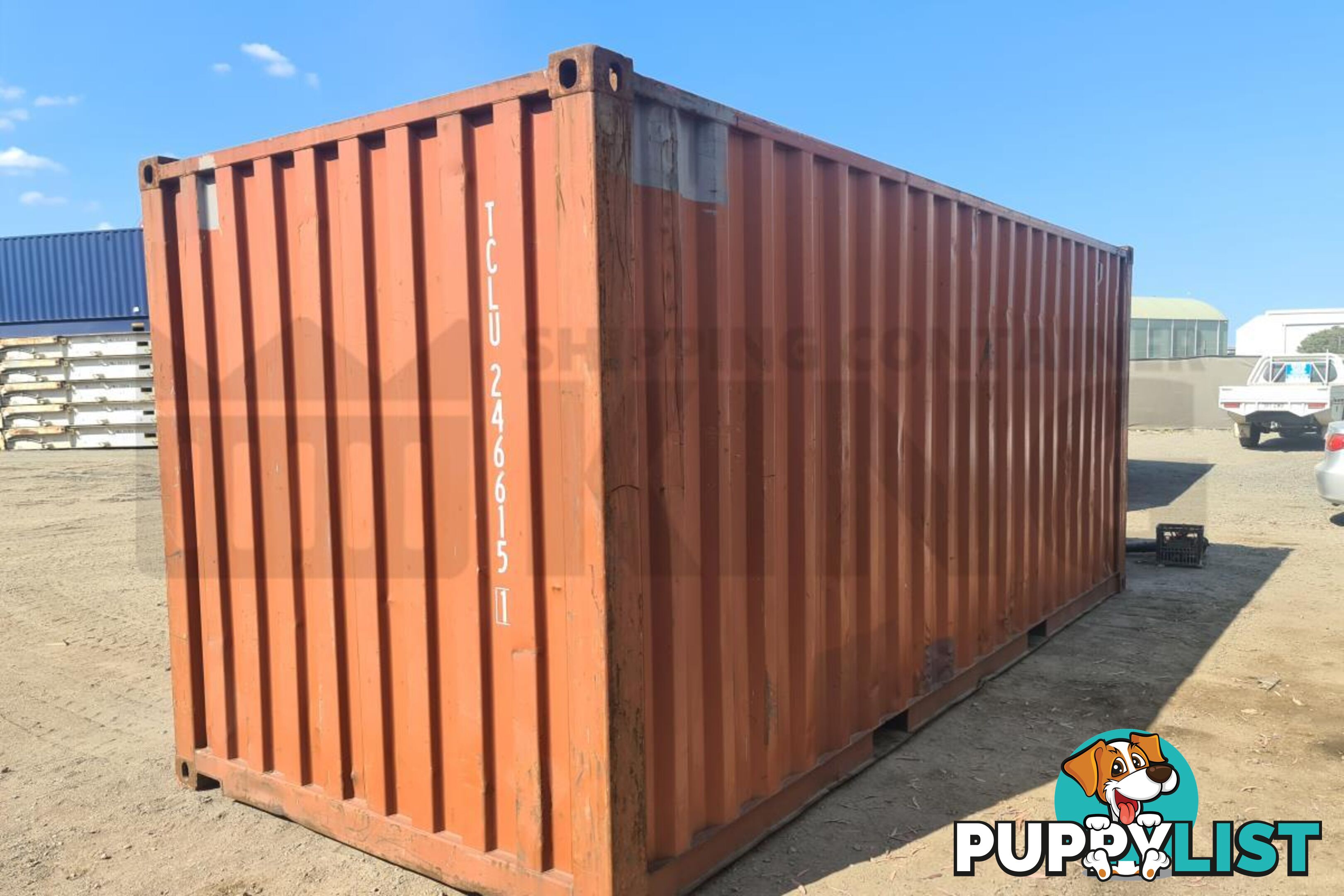 20' STANDARD HEIGHT SHIPPING CONTAINER - in Brisbane