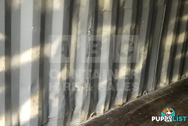 20' STANDARD HEIGHT SHIPPING CONTAINER - in Chinchilla