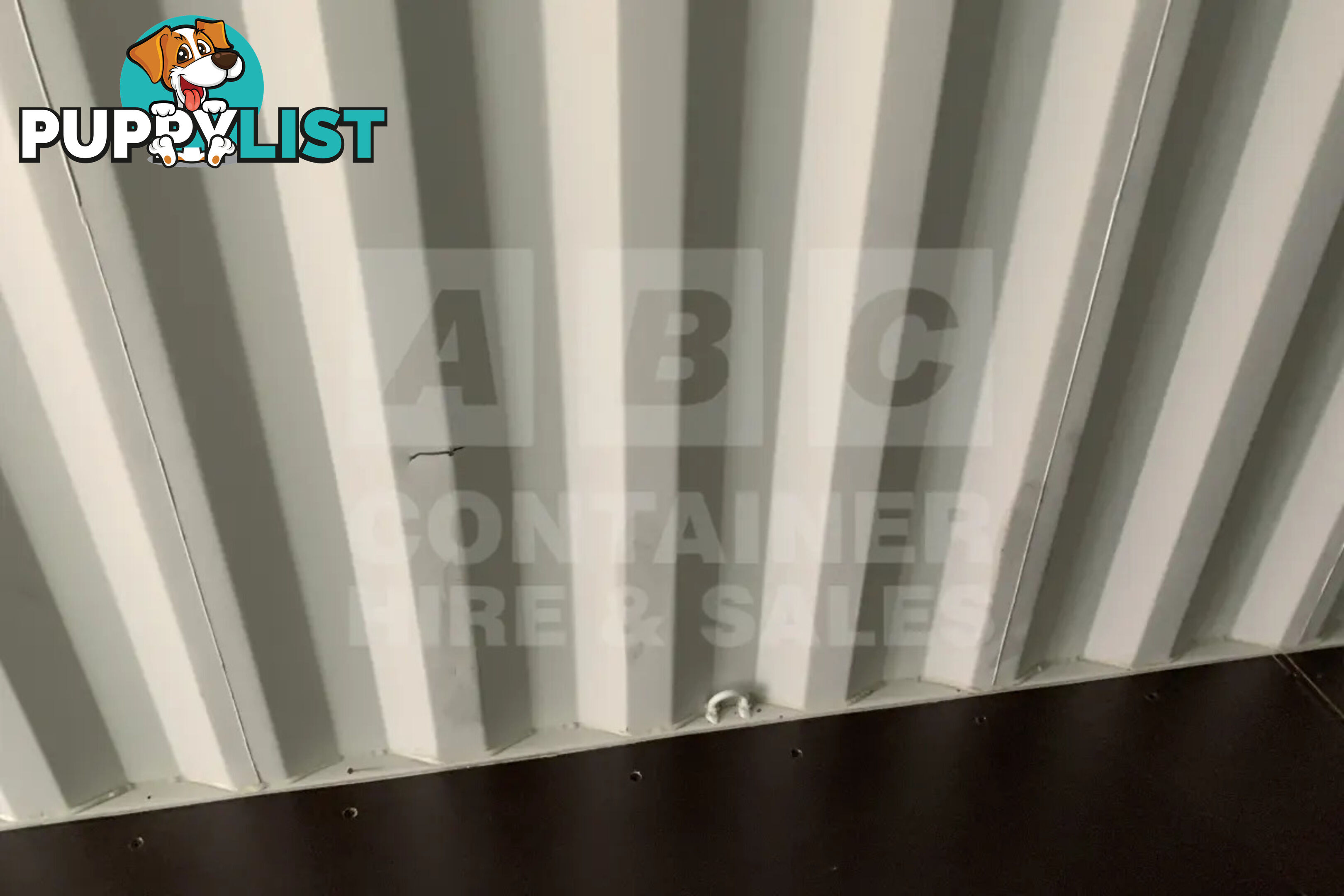 40' HIGH CUBE SHIPPING CONTAINER