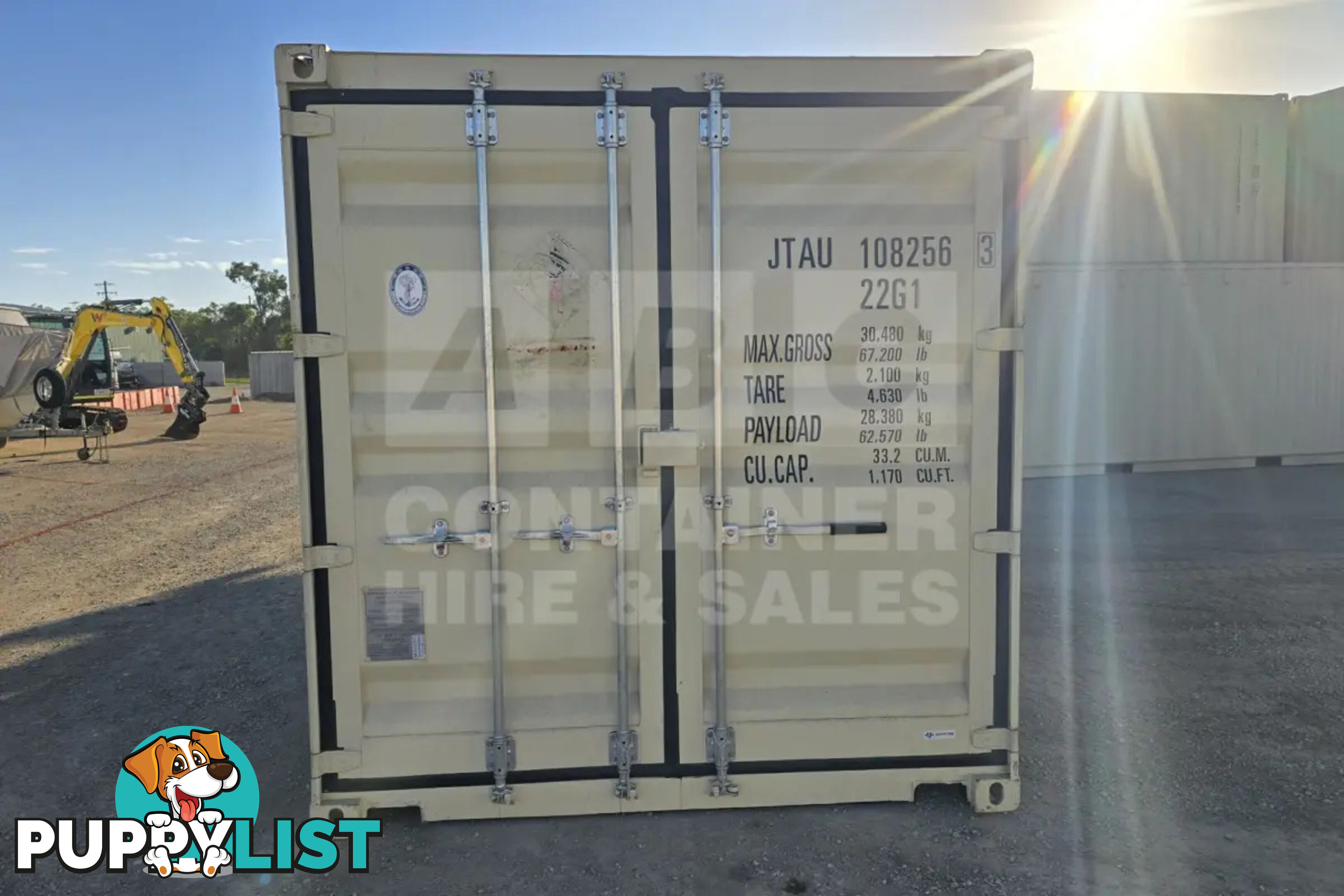 20' STANDARD HEIGHT SHIPPING CONTAINER - in Townsville