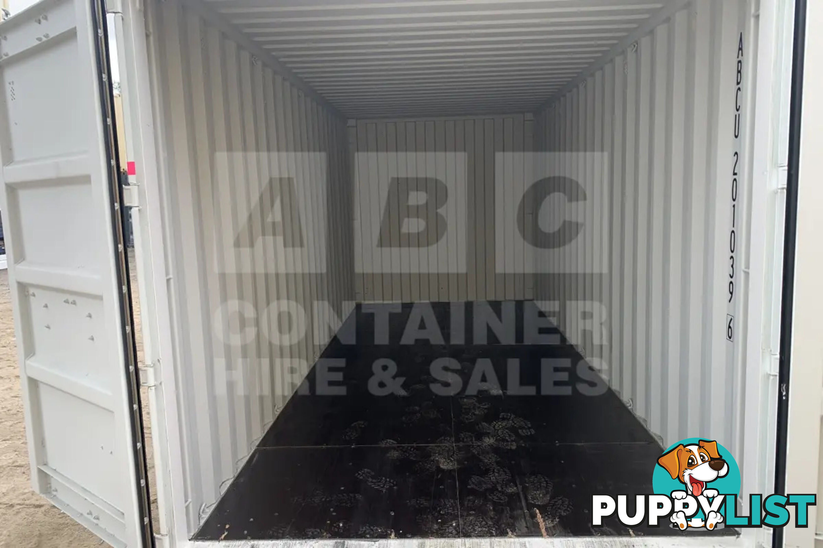 20' STANDARD HEIGHT SHIPPING CONTAINER - in Brisbane
