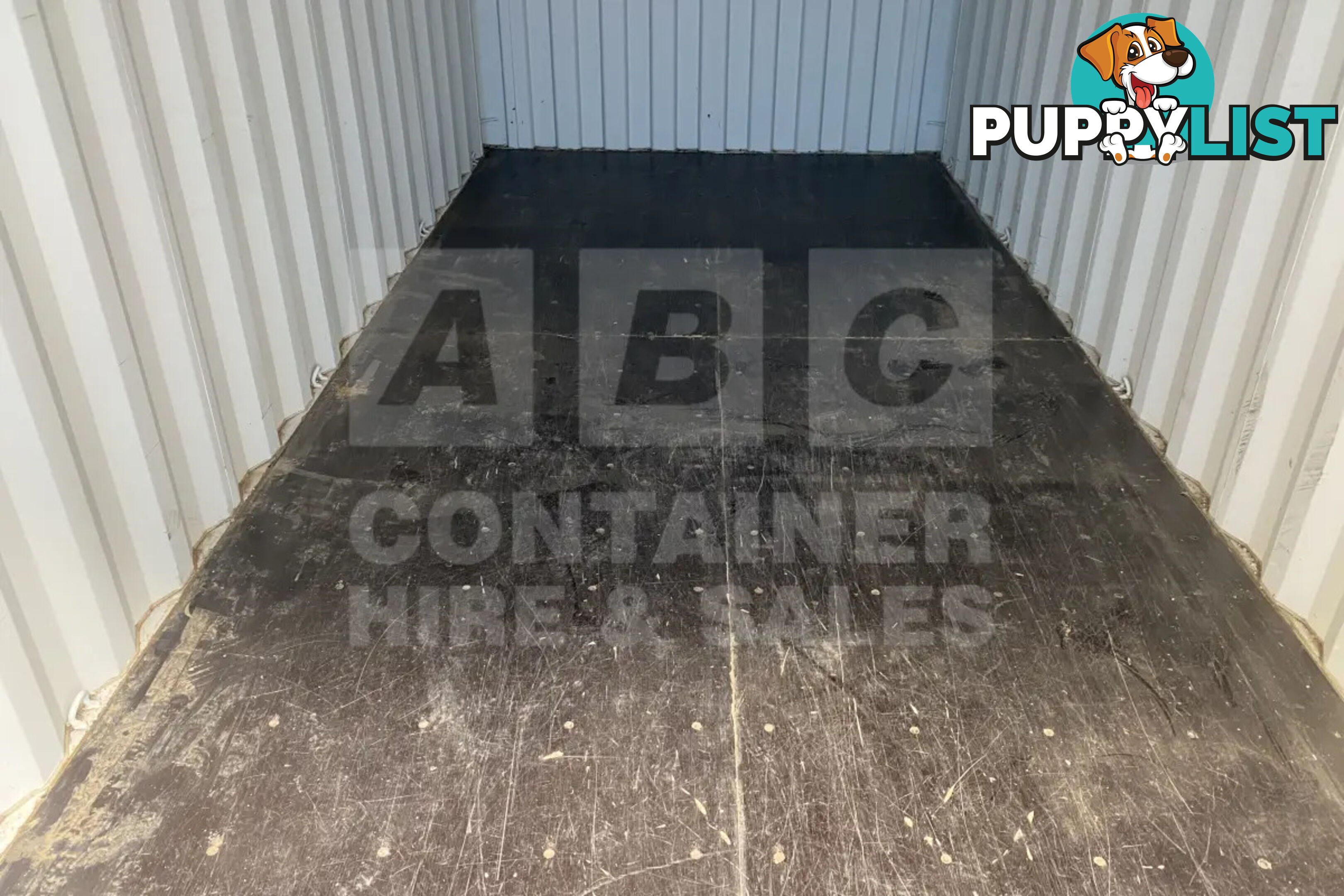 20' STANDARD HEIGHT SHIPPING CONTAINER - in Brisbane