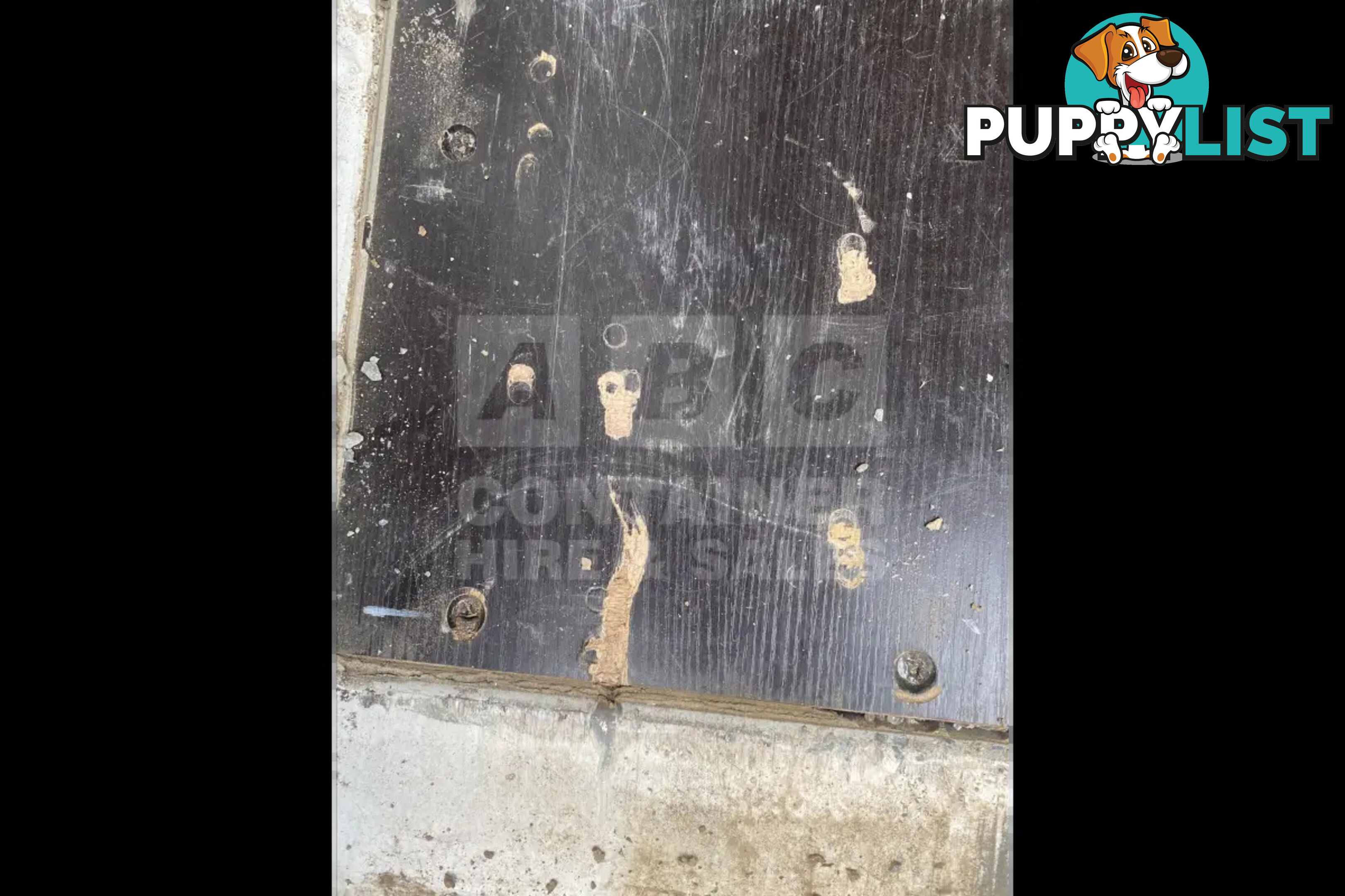 20' STANDARD HEIGHT SHIPPING CONTAINER - in Brisbane