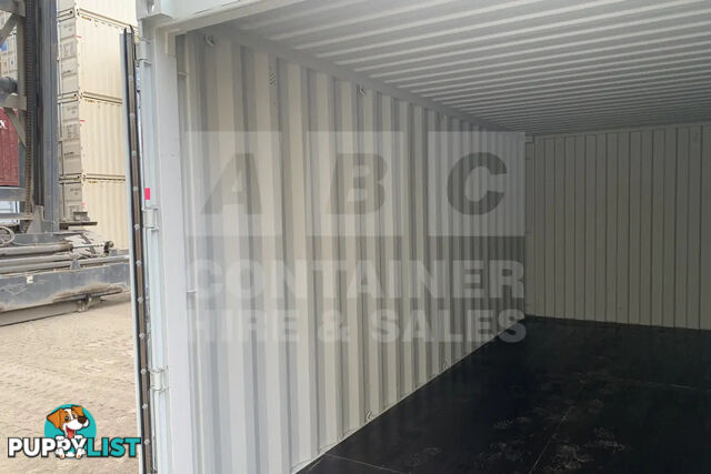 20' STANDARD HEIGHT SHIPPING CONTAINER - in Brisbane