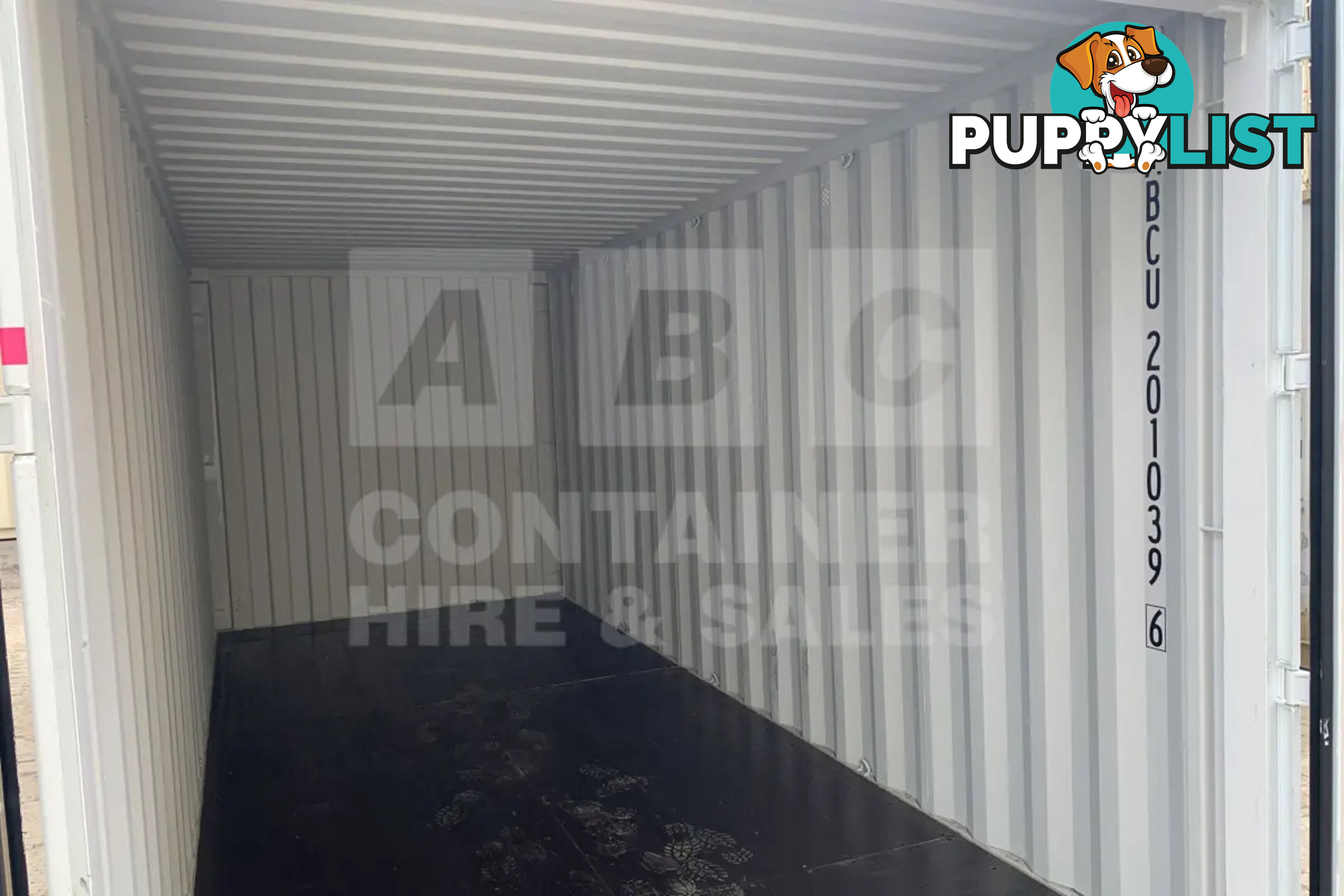 20' STANDARD HEIGHT SHIPPING CONTAINER - in Brisbane