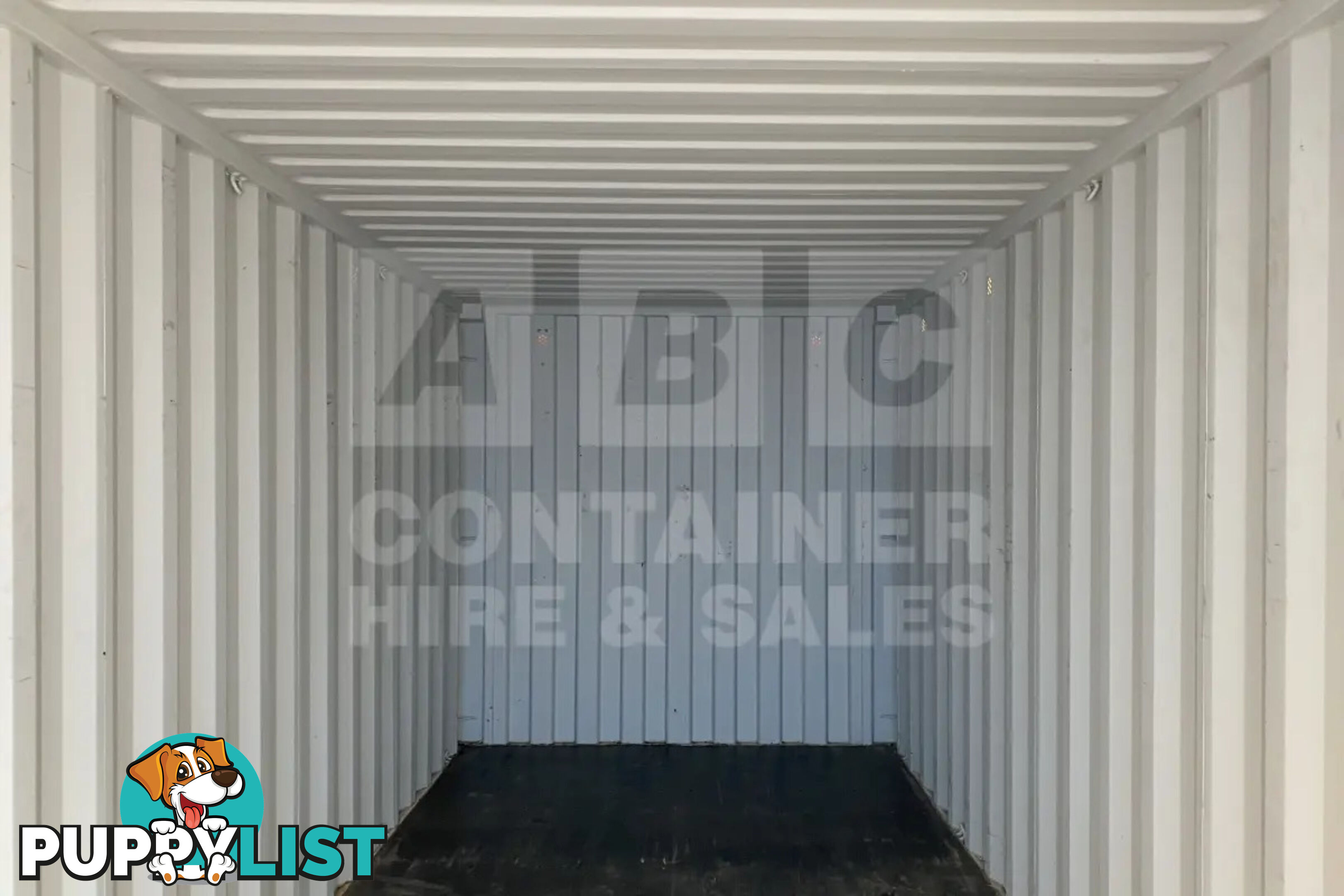 20' STANDARD HEIGHT SHIPPING CONTAINER - in Brisbane