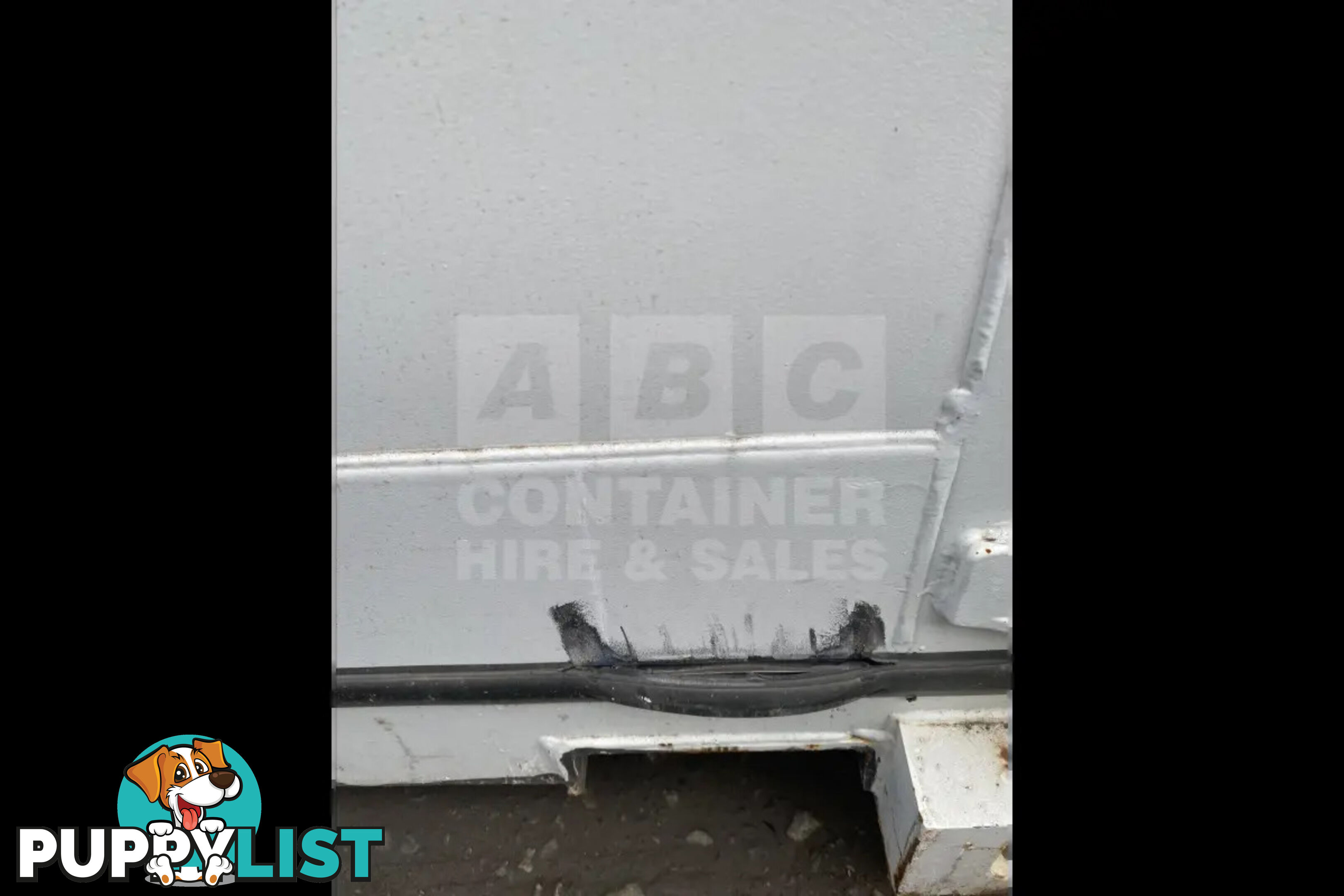 20' STANDARD HEIGHT SHIPPING CONTAINER - in Brisbane