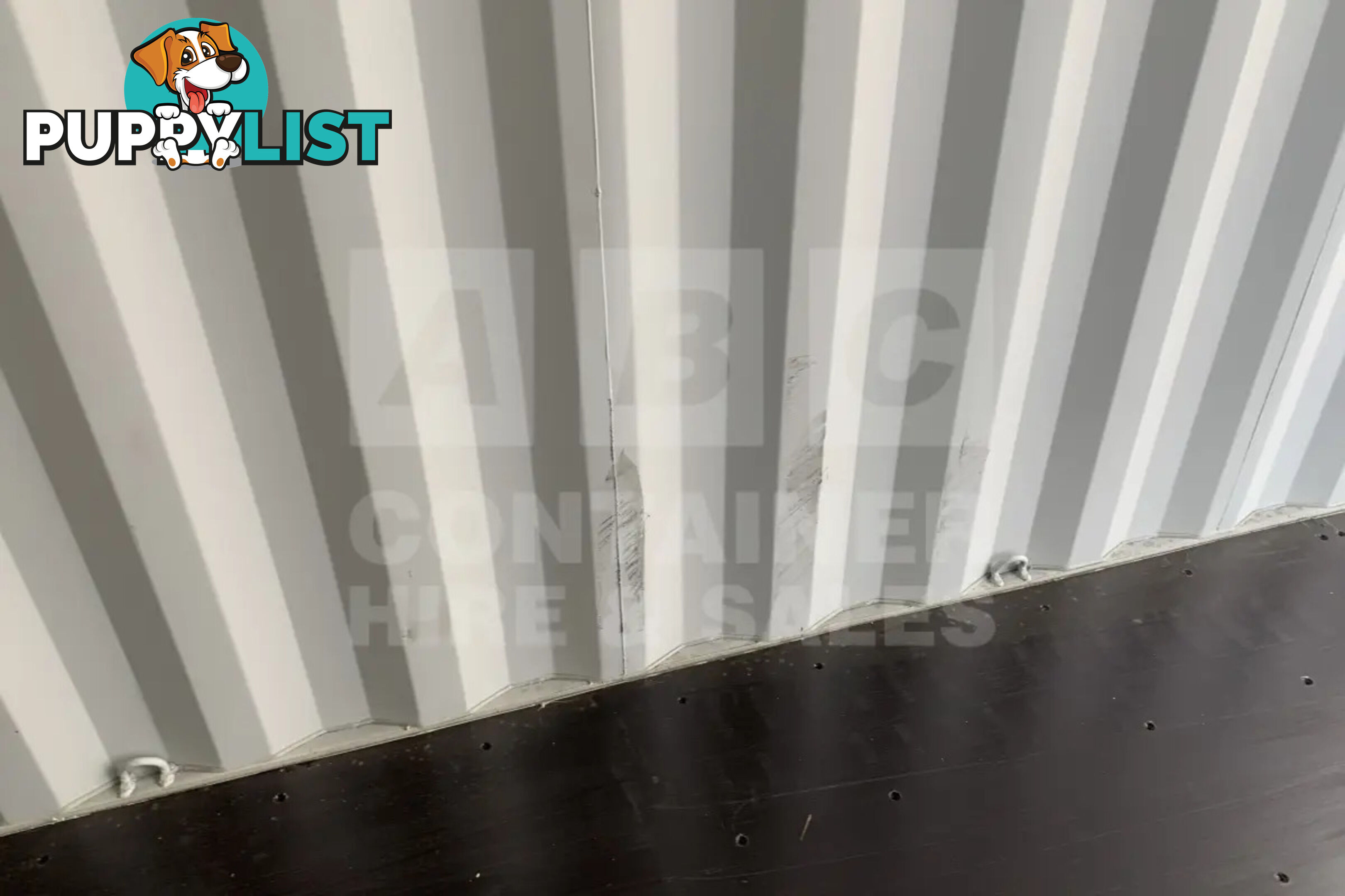 20' STANDARD HEIGHT SHIPPING CONTAINER - in Brisbane