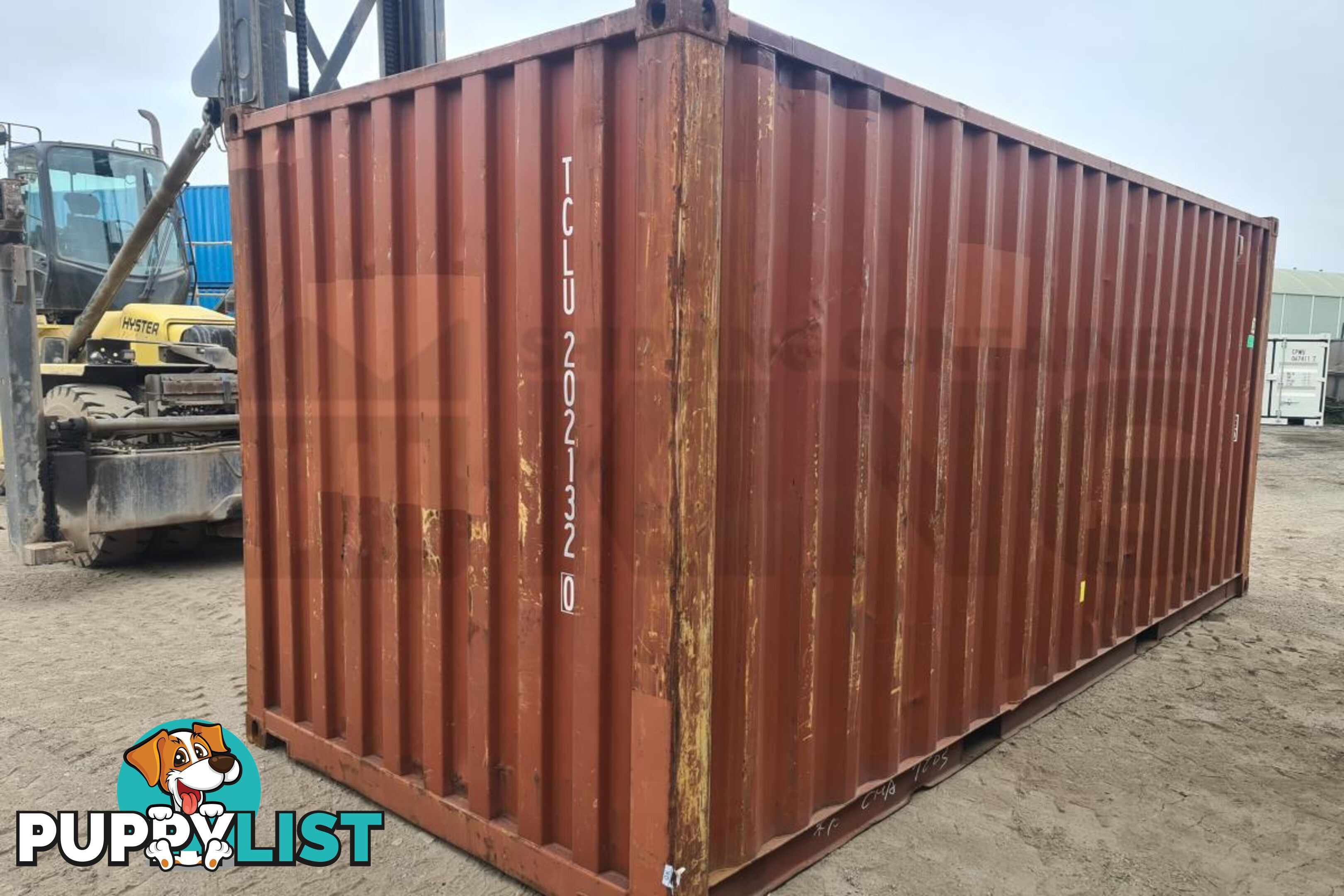 20' STANDARD HEIGHT SHIPPING CONTAINER - in Brisbane