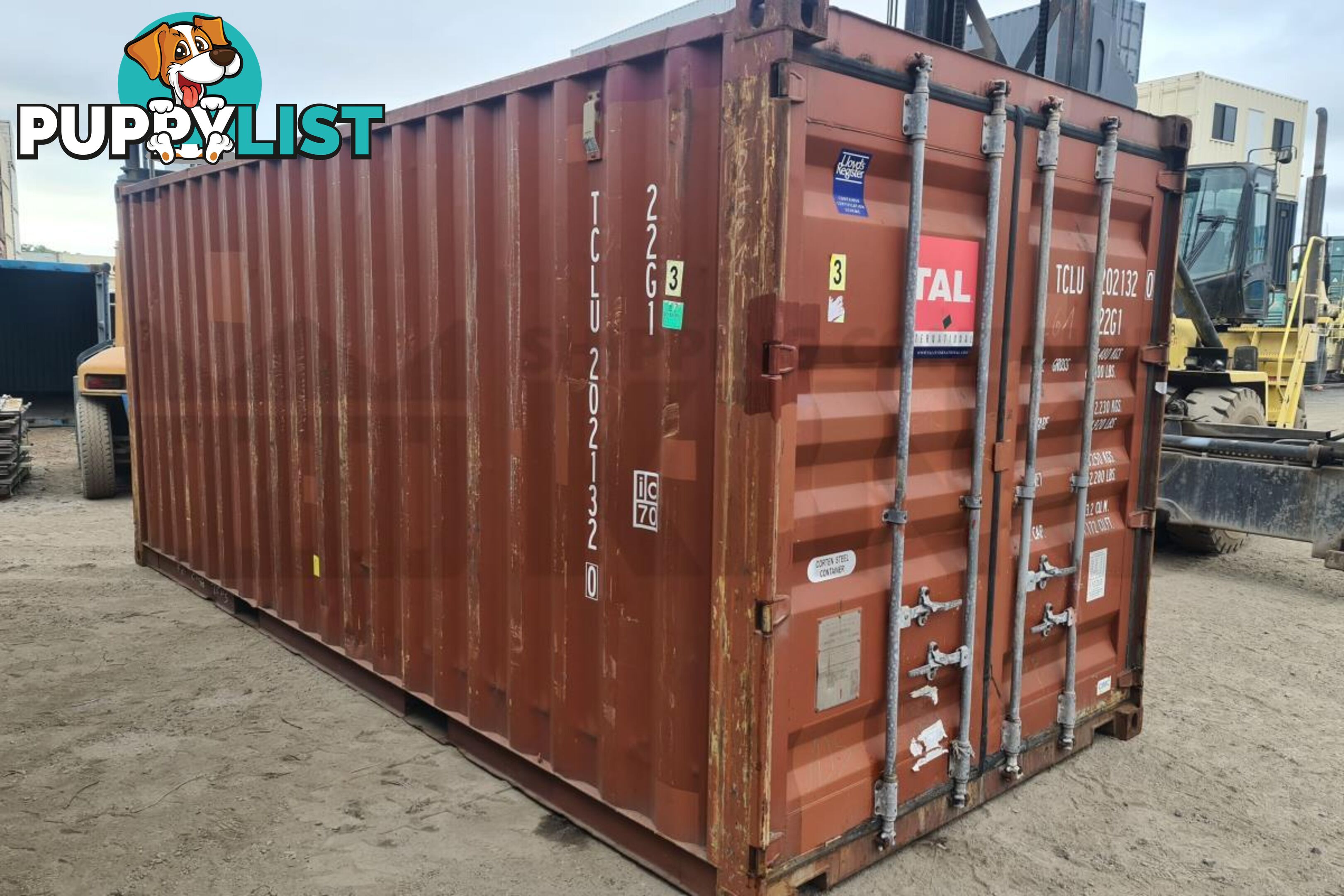 20' STANDARD HEIGHT SHIPPING CONTAINER - in Brisbane