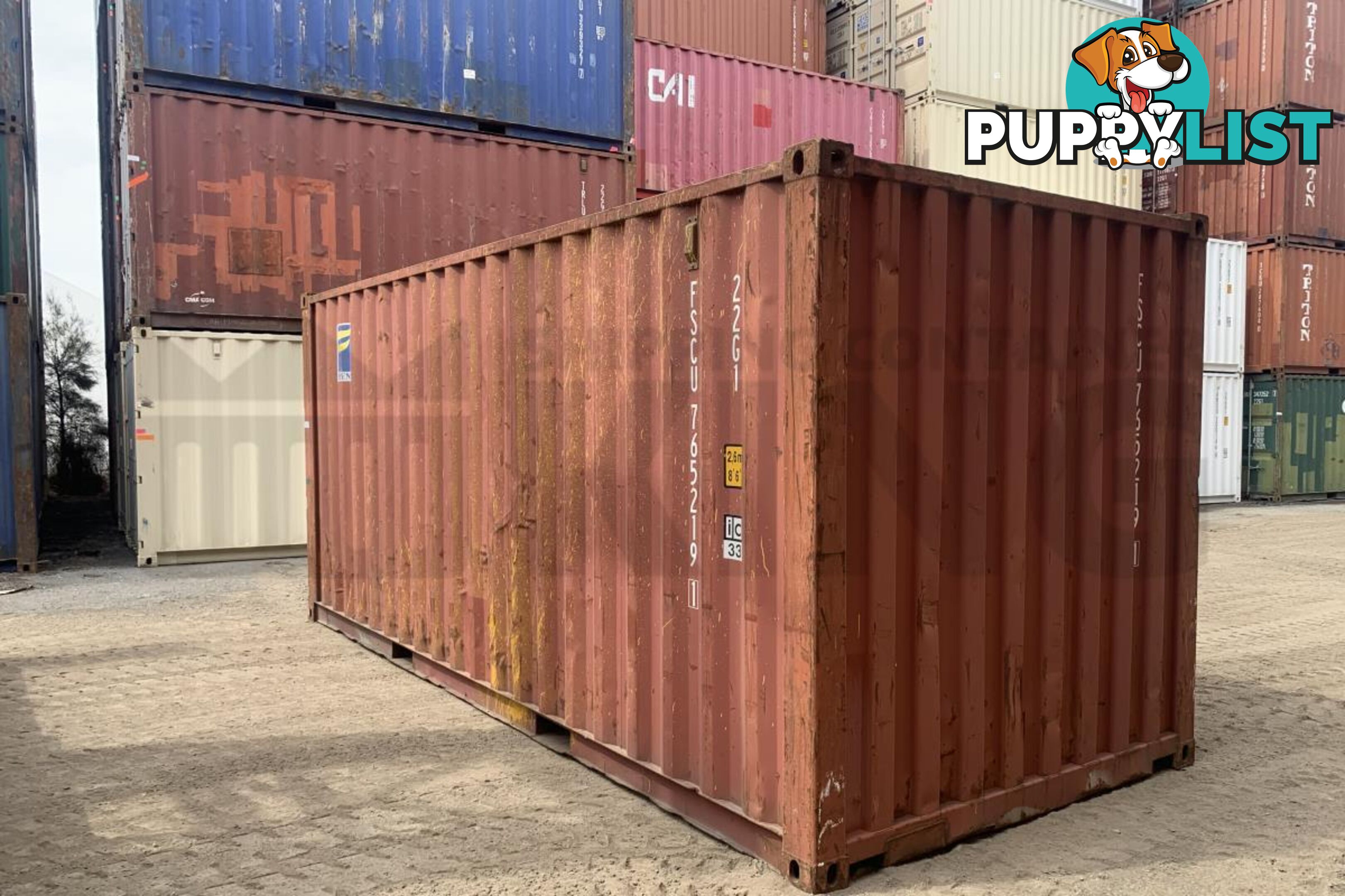 20' STANDARD HEIGHT SHIPPING CONTAINER - in Brisbane