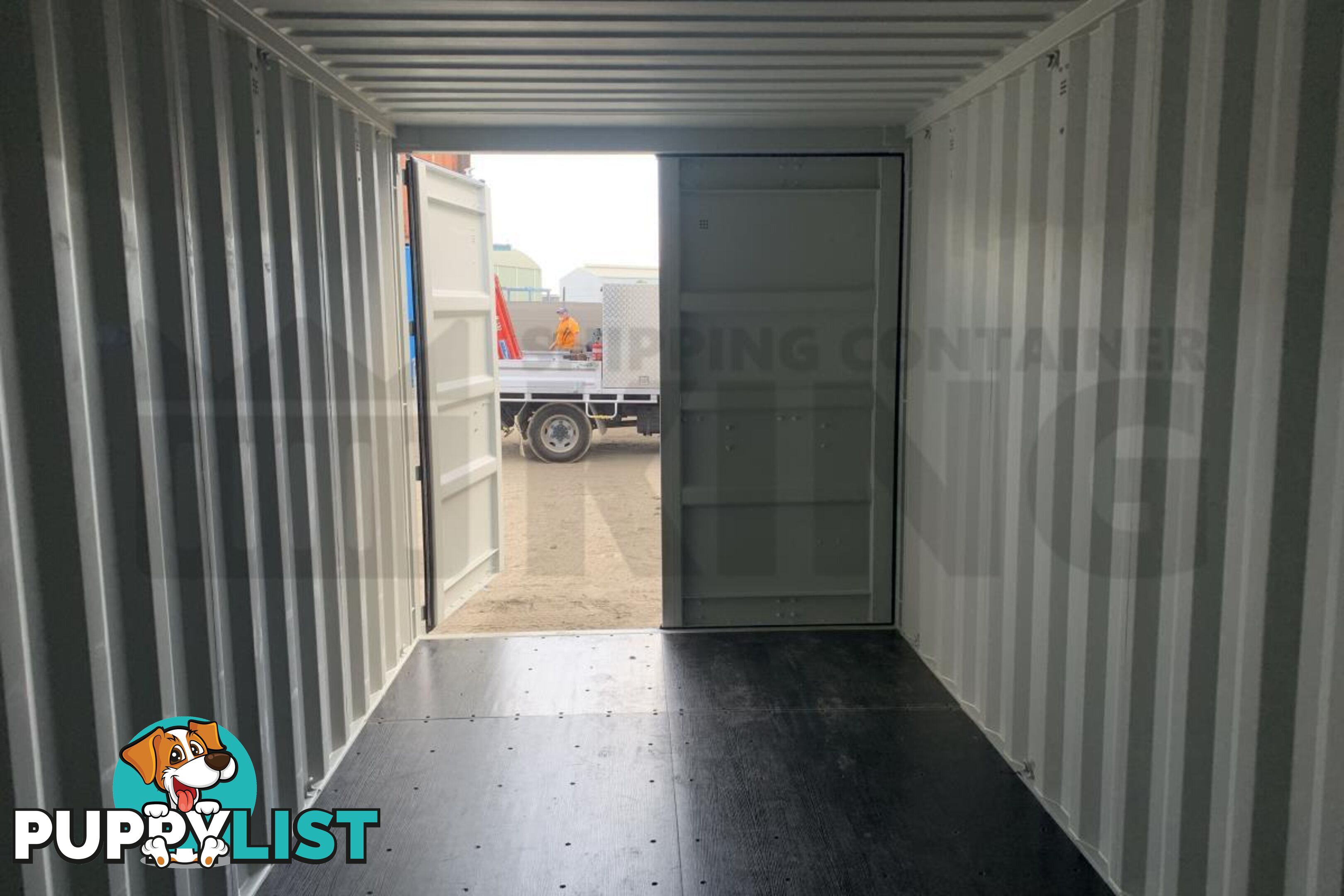 20' STANDARD HEIGHT SHIPPING CONTAINER - in Rockhampton