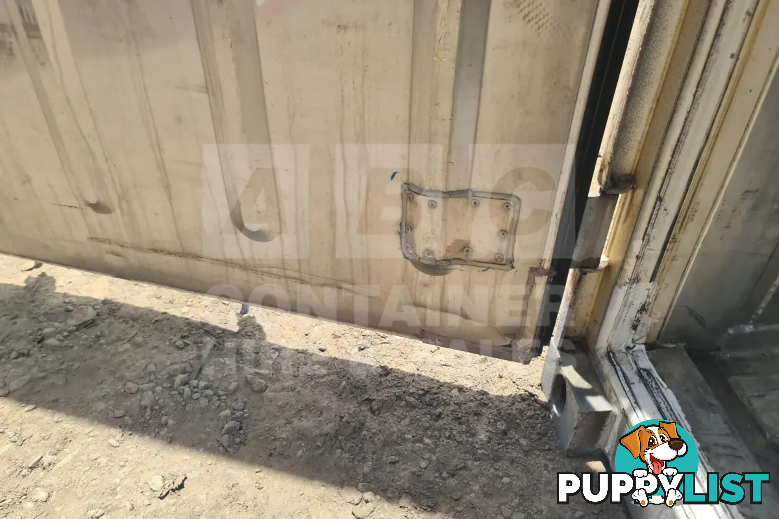 20' STANDARD HEIGHT REFRIGERATED "REEFER" SHIPPING CONTAINER (NON-OPERATIONAL, MACHINERY IN)
