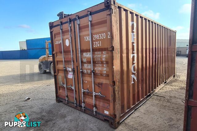 20' STANDARD HEIGHT SHIPPING CONTAINER - in Toowoomba