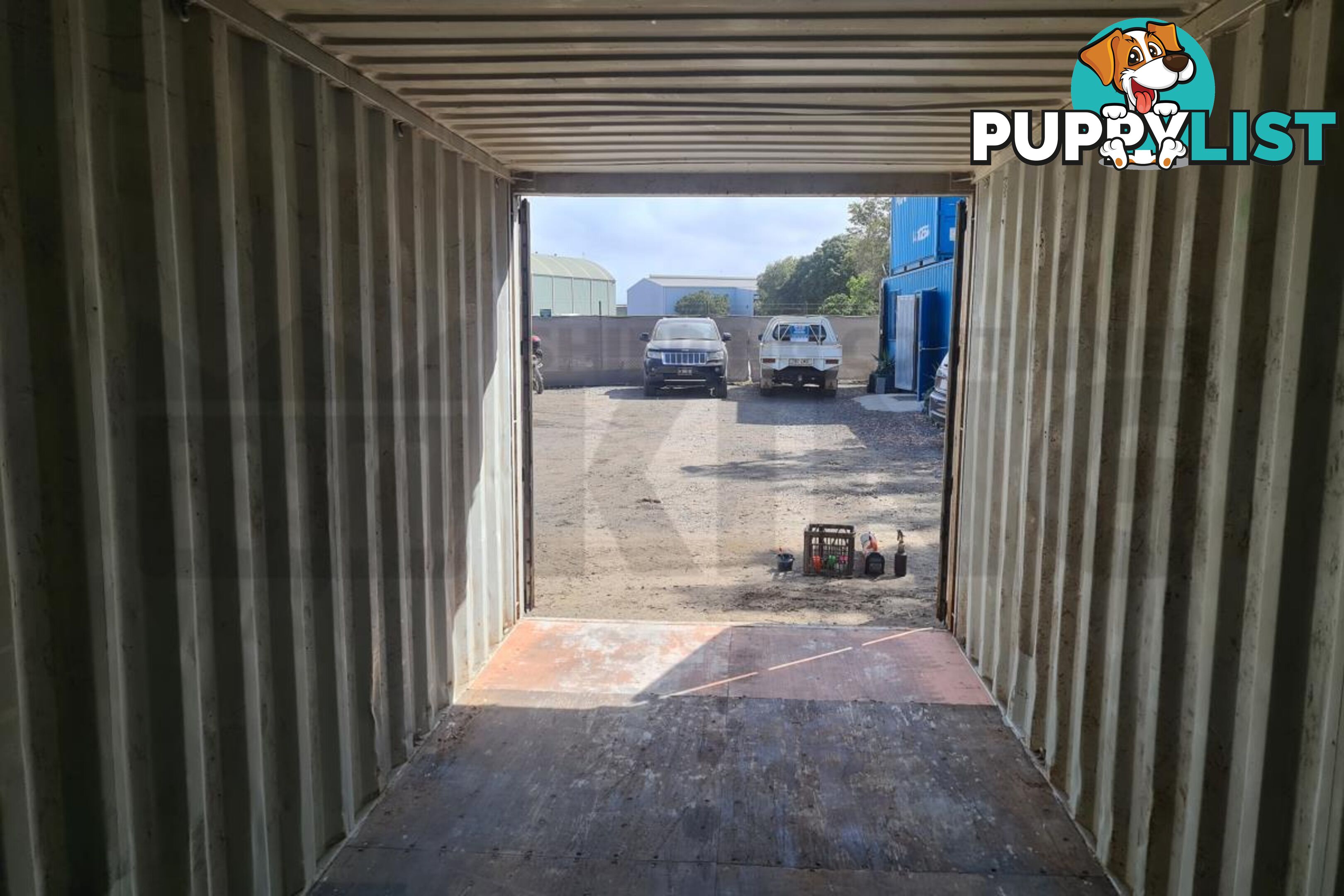 20' STANDARD HEIGHT SHIPPING CONTAINER - in Brisbane