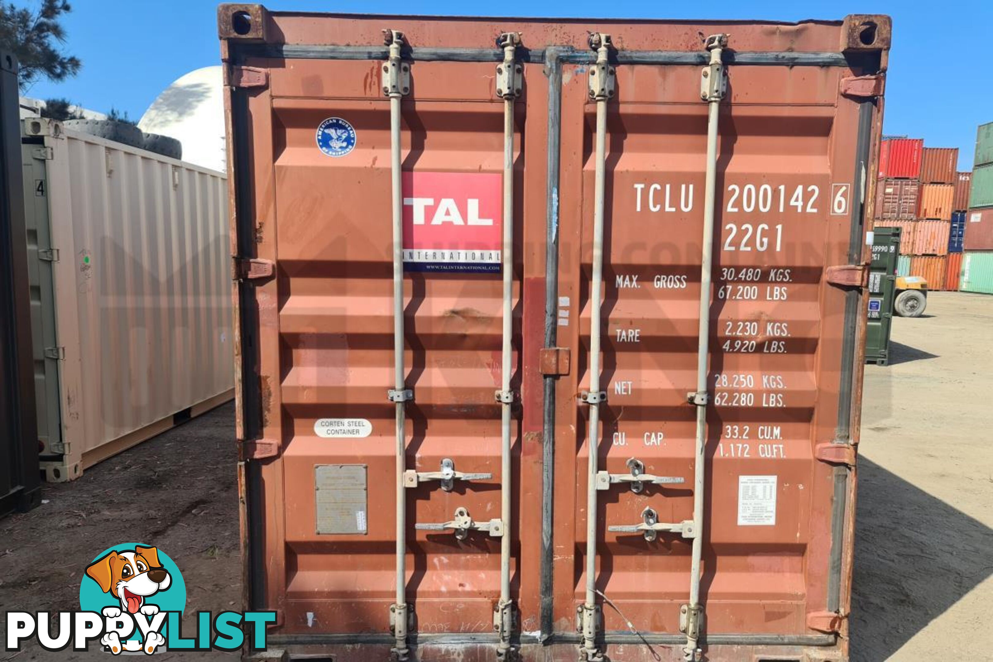 20' STANDARD HEIGHT SHIPPING CONTAINER - in Brisbane