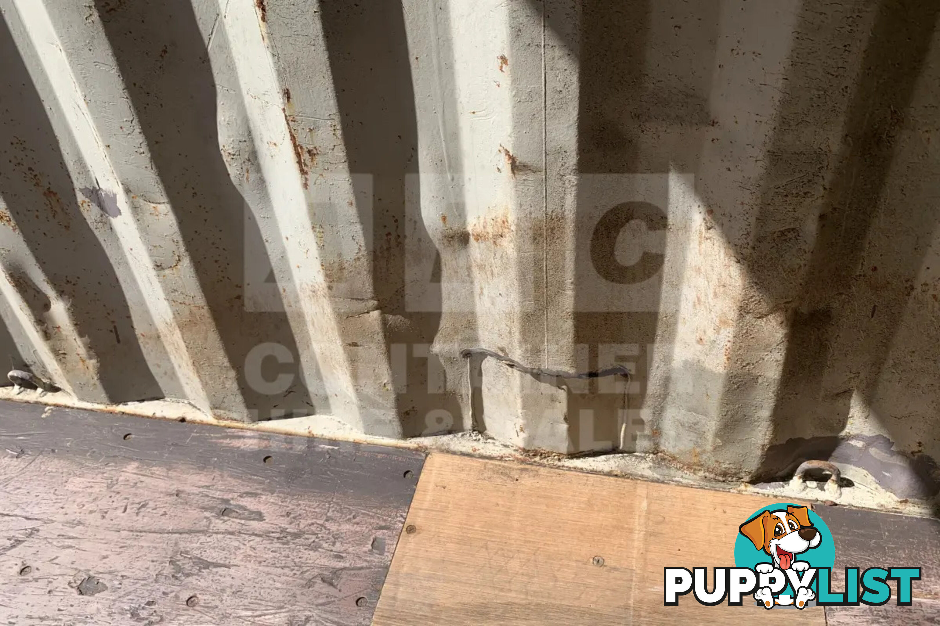 20' STANDARD HEIGHT SHIPPING CONTAINER