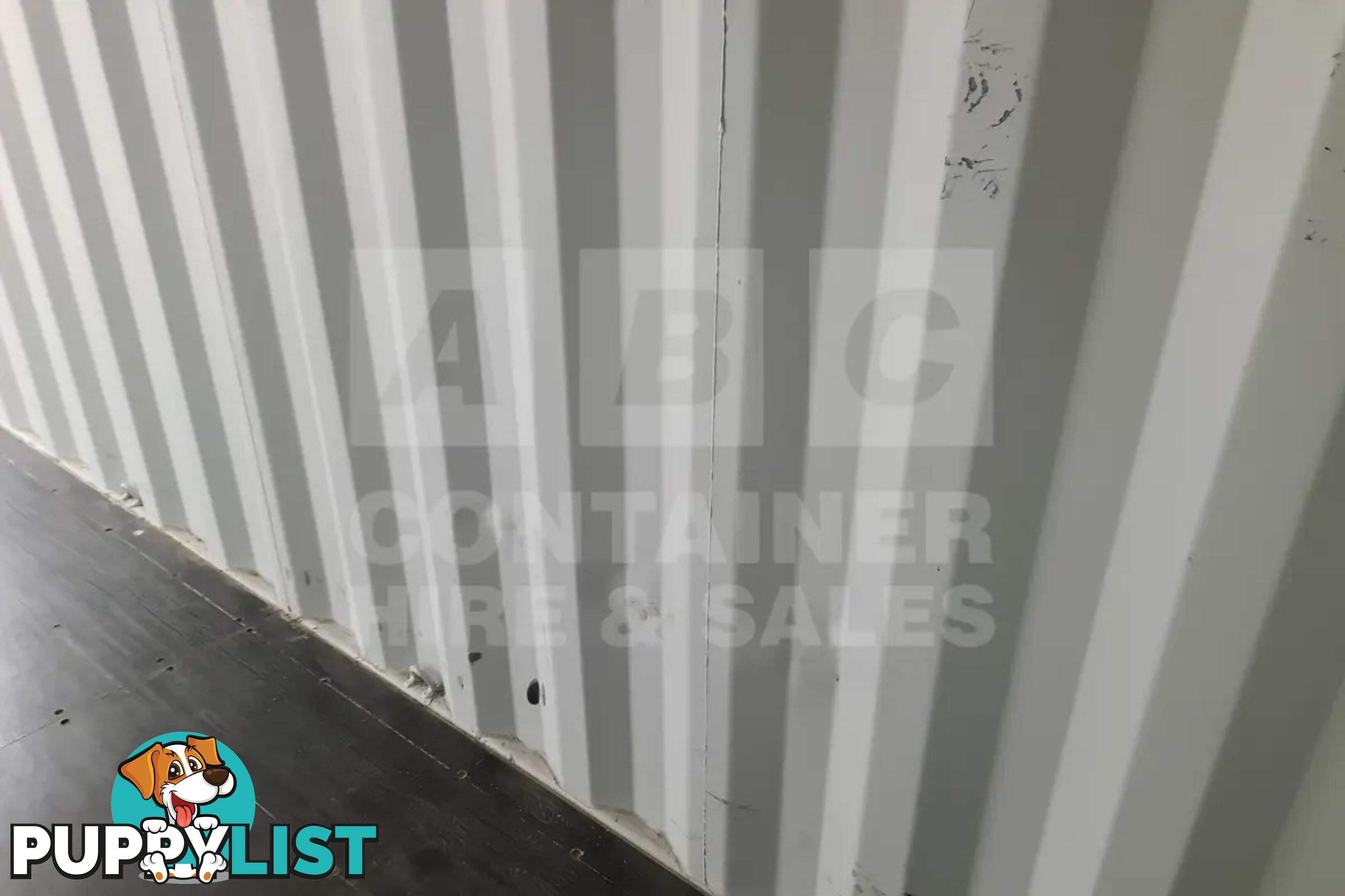 20' STANDARD HEIGHT SHIPPING CONTAINER (TRI DOOR) - in Brisbane