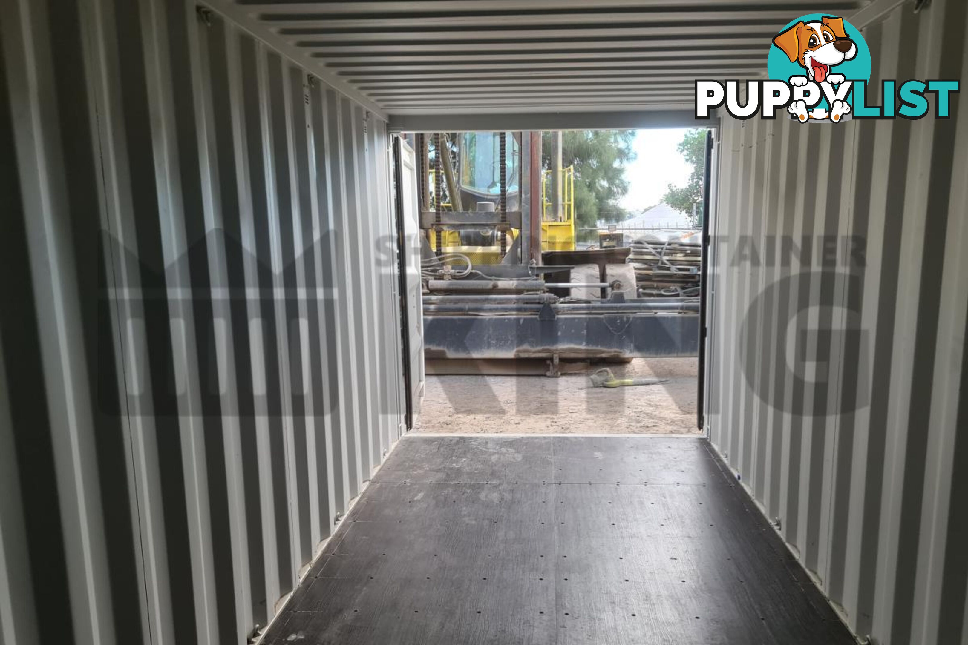 20' STANDARD HEIGHT SHIPPING CONTAINER (TRI DOOR)