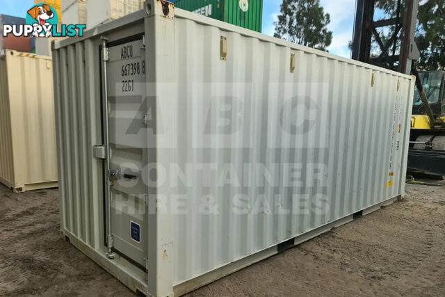 20' STANDARD HEIGHT SHIPPING CONTAINER (TRI DOOR) - in Brisbane