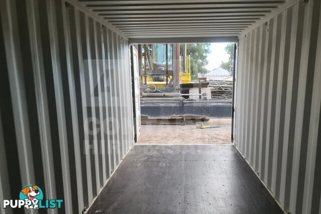20' STANDARD HEIGHT SHIPPING CONTAINER (TRI DOOR) - in Brisbane