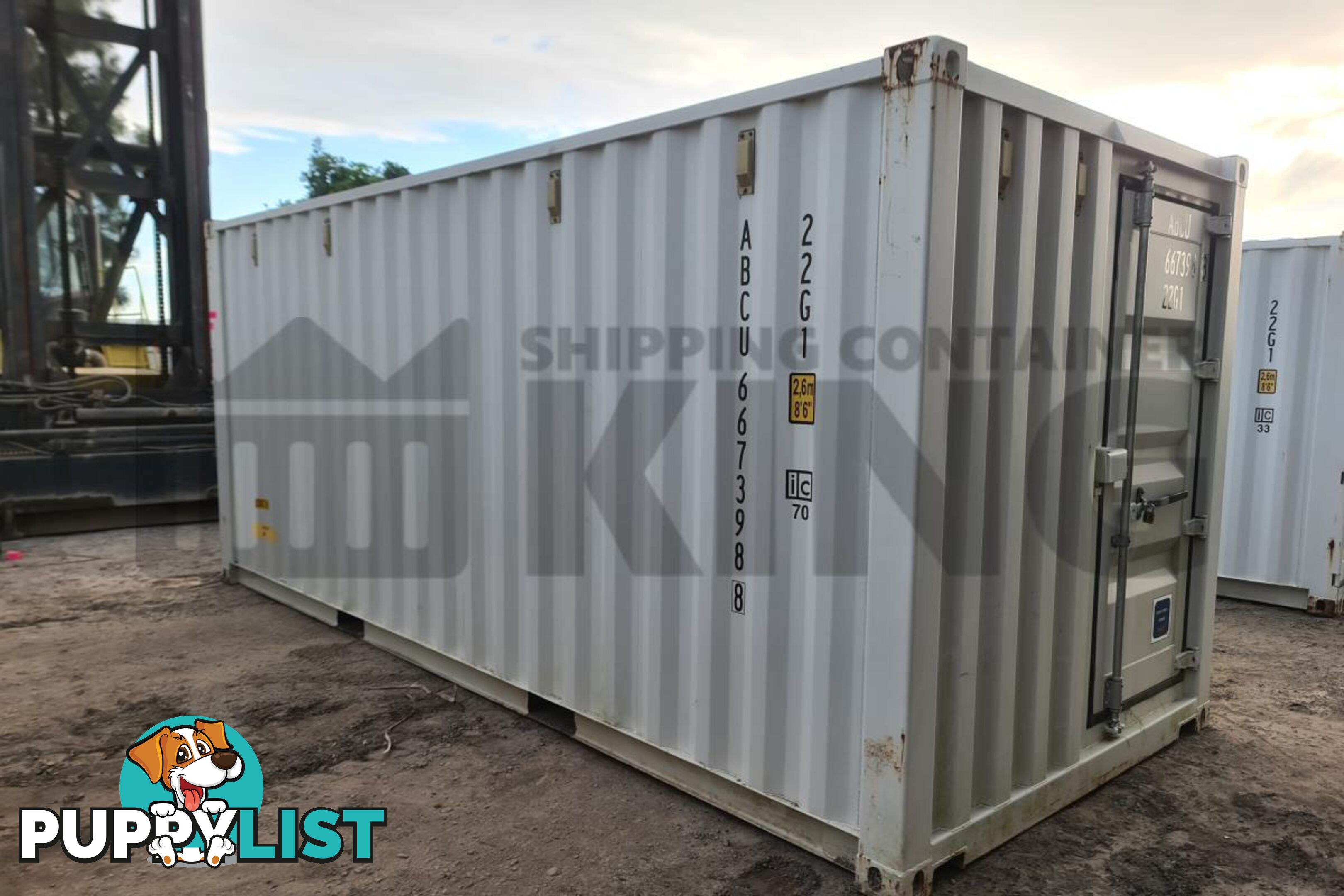 20' STANDARD HEIGHT SHIPPING CONTAINER (TRI DOOR)