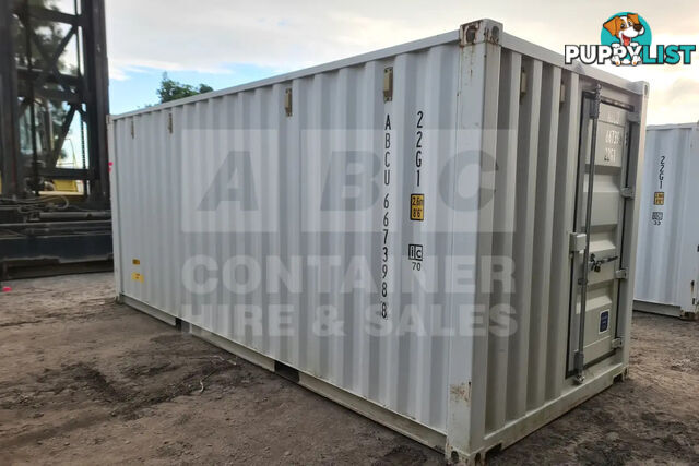 20' STANDARD HEIGHT SHIPPING CONTAINER (TRI DOOR) - in Brisbane